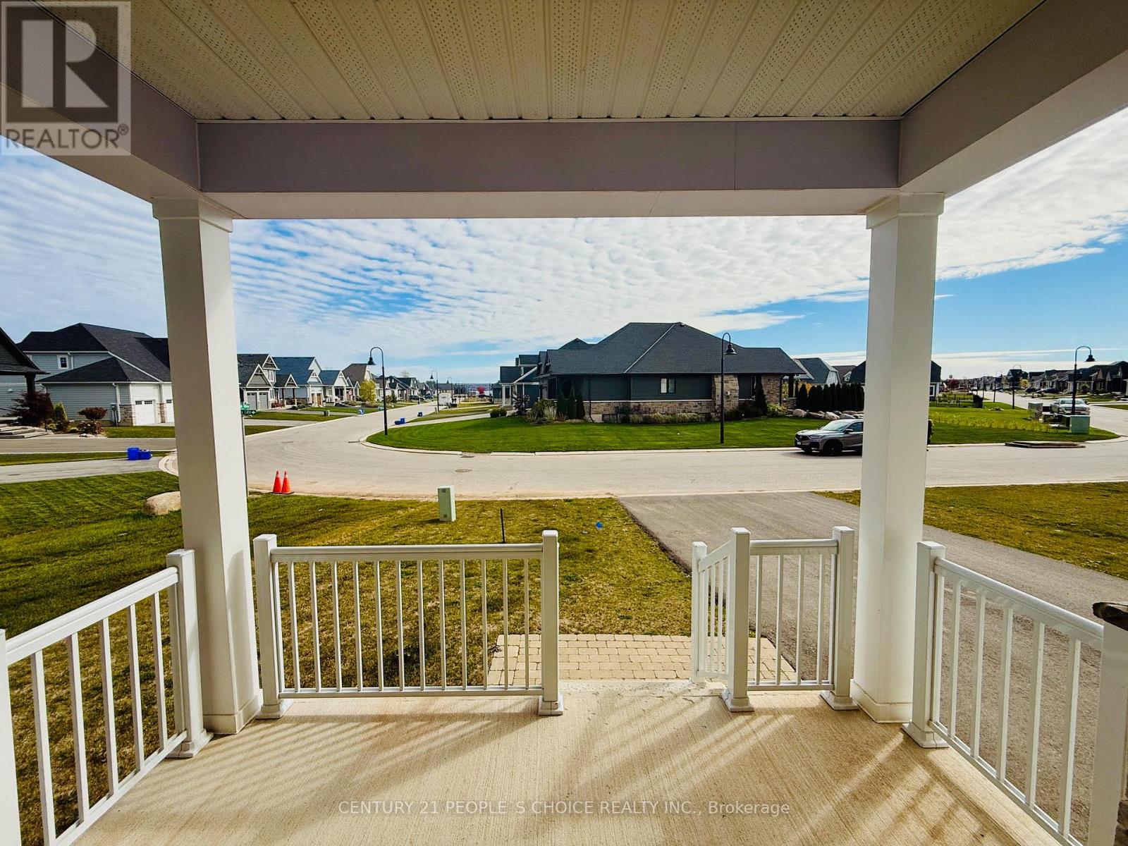 266 Snowberry Lane, Georgian Bluffs, Ontario  N0H 1S0 - Photo 3 - X12468293