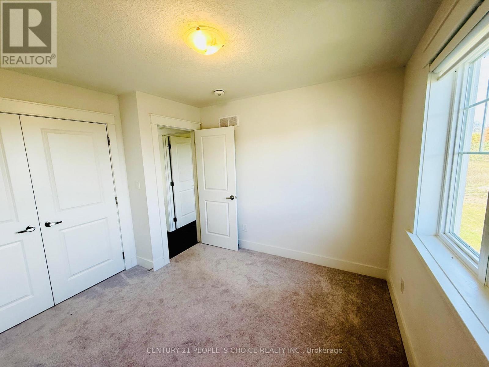 266 Snowberry Lane, Georgian Bluffs, Ontario  N0H 1S0 - Photo 30 - X12468293