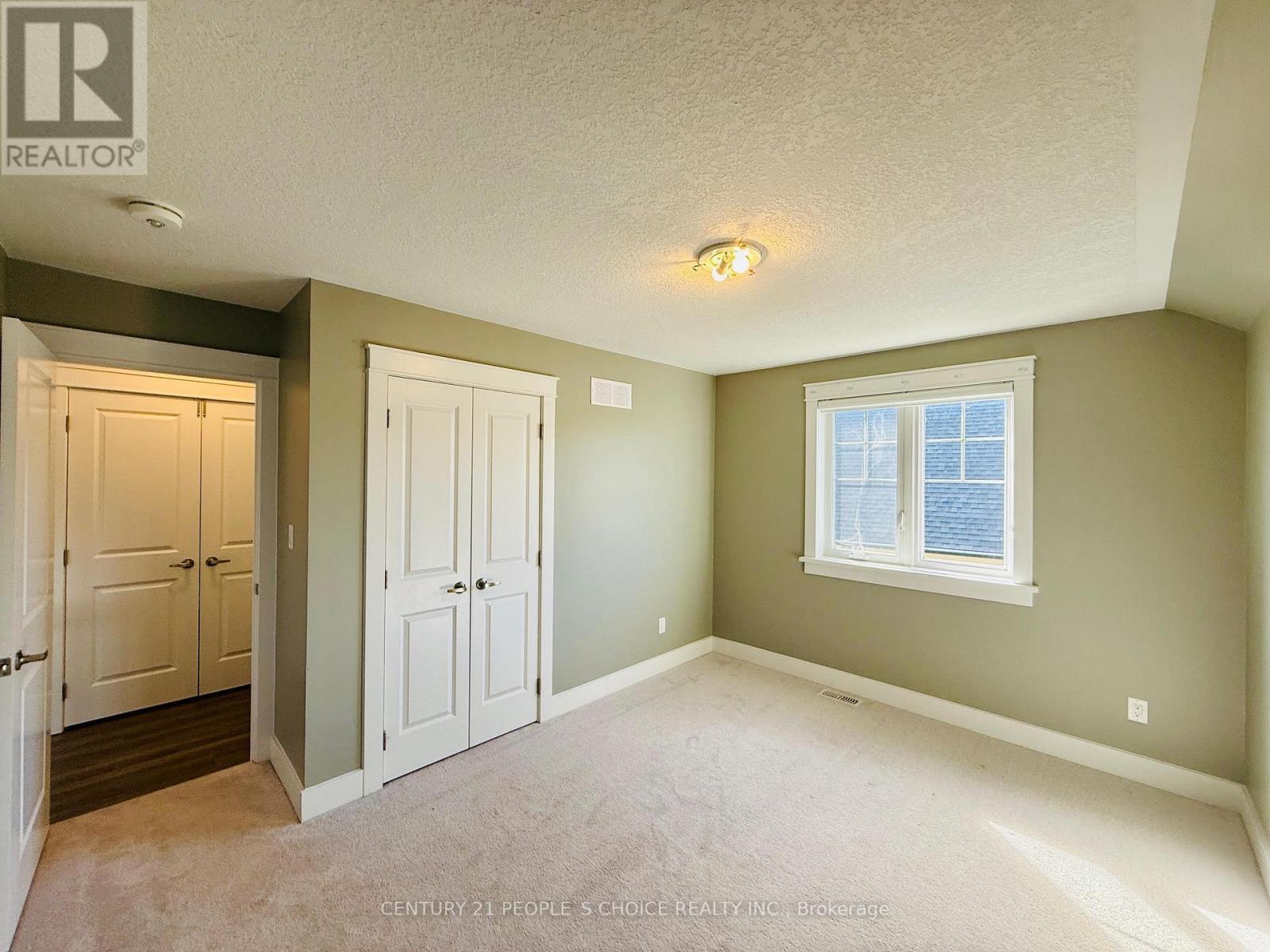 266 Snowberry Lane, Georgian Bluffs, Ontario  N0H 1S0 - Photo 32 - X12468293