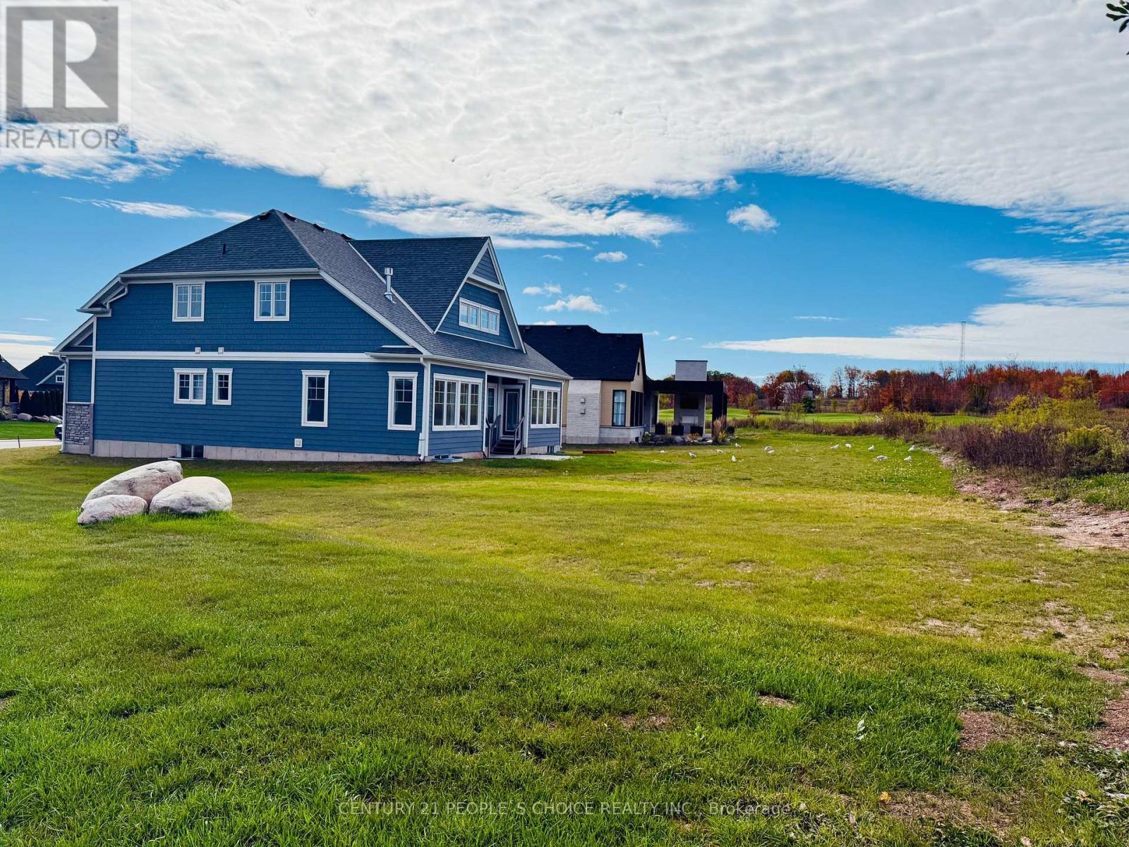 266 Snowberry Lane, Georgian Bluffs, Ontario  N0H 1S0 - Photo 38 - X12468293