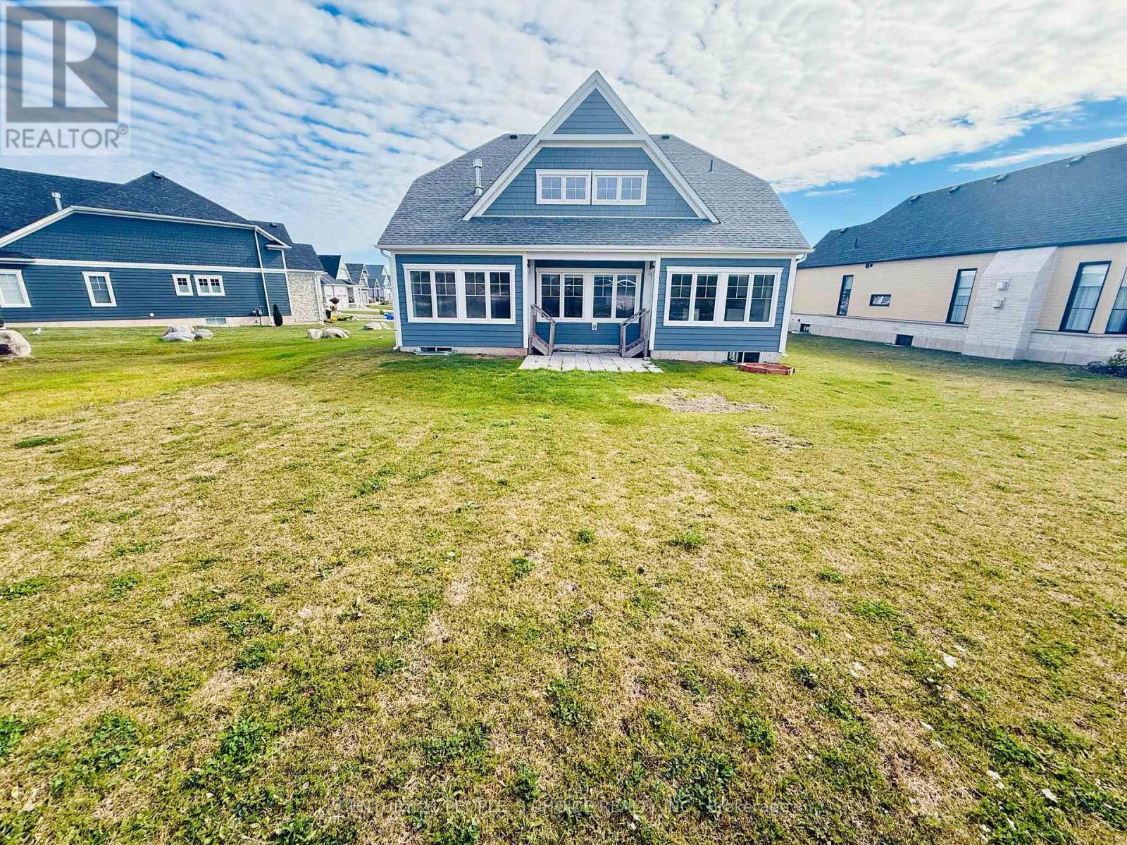 266 Snowberry Lane, Georgian Bluffs, Ontario  N0H 1S0 - Photo 39 - X12468293