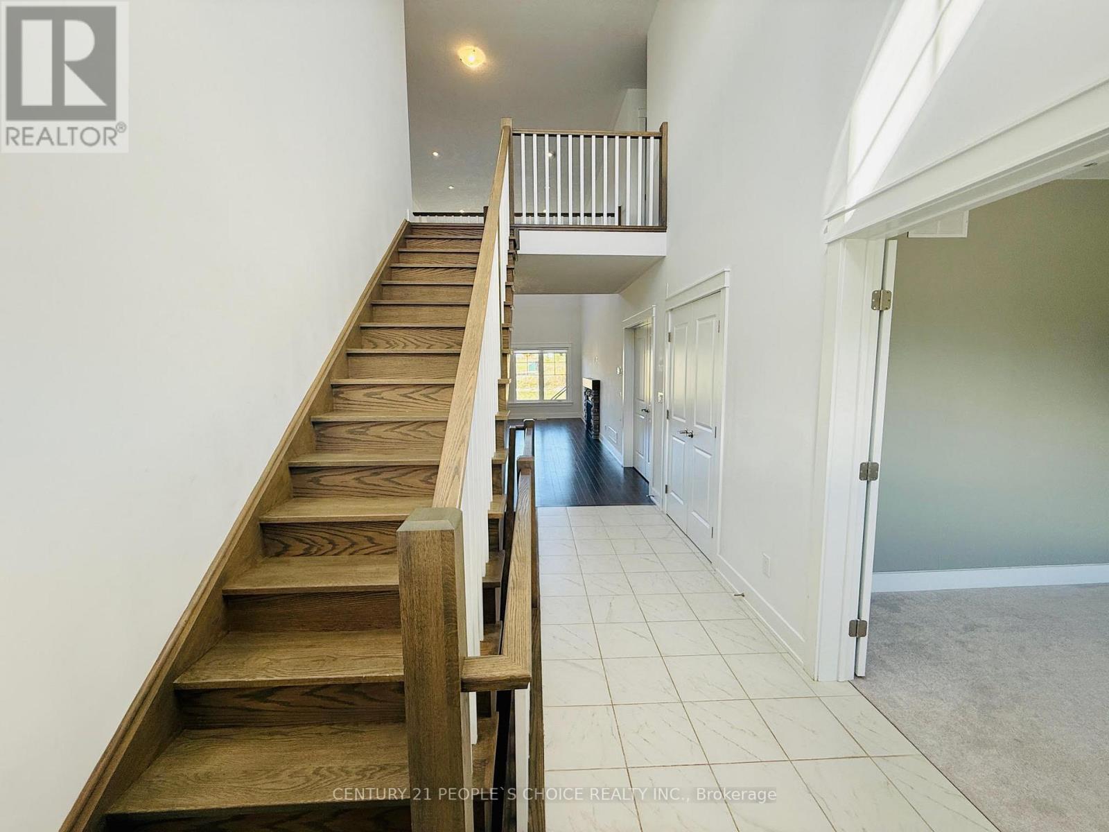 266 Snowberry Lane, Georgian Bluffs, Ontario  N0H 1S0 - Photo 6 - X12468293