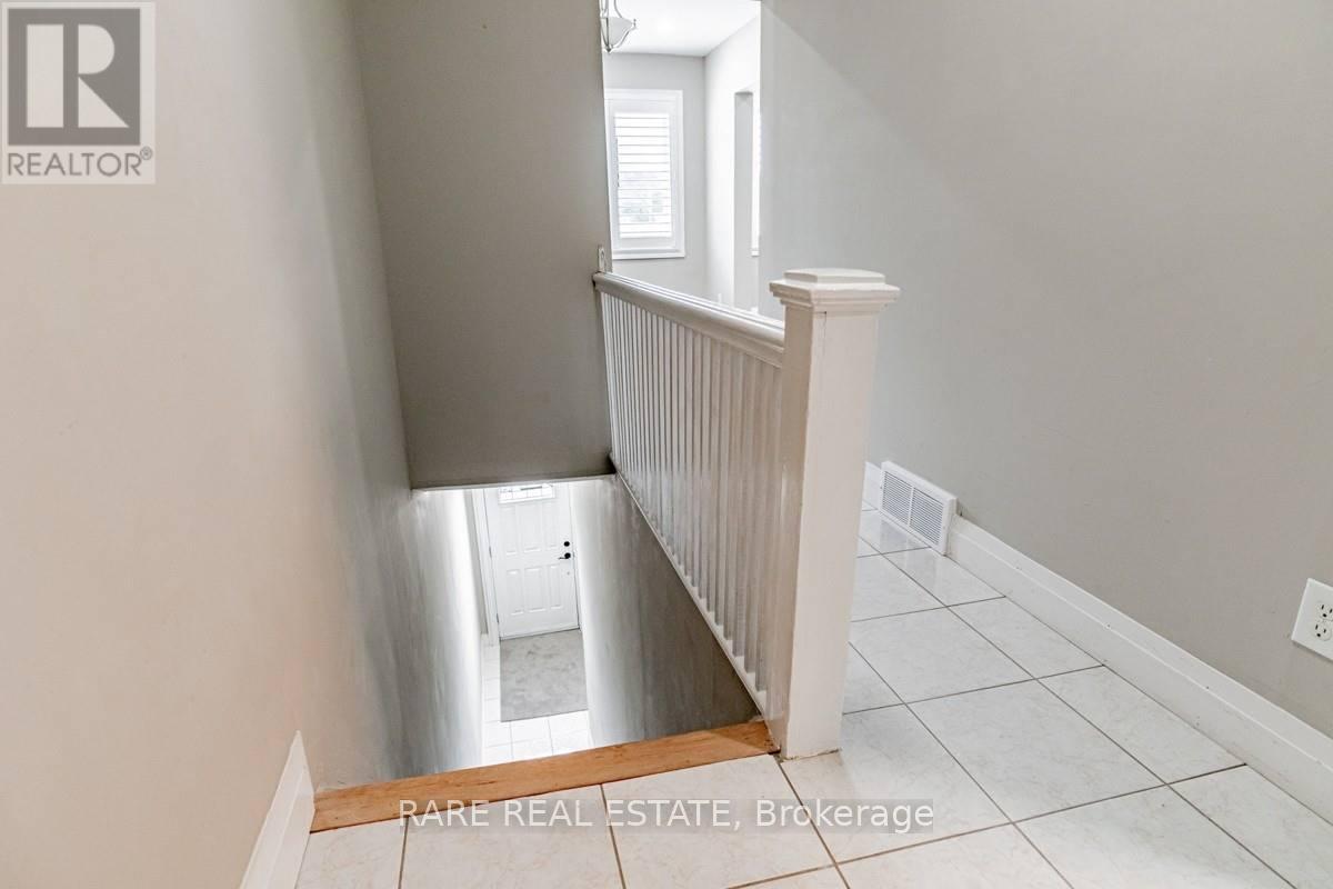 1439 Main Street E, Hamilton, Ontario  L8K 1C4 - Photo 9 - X12468307