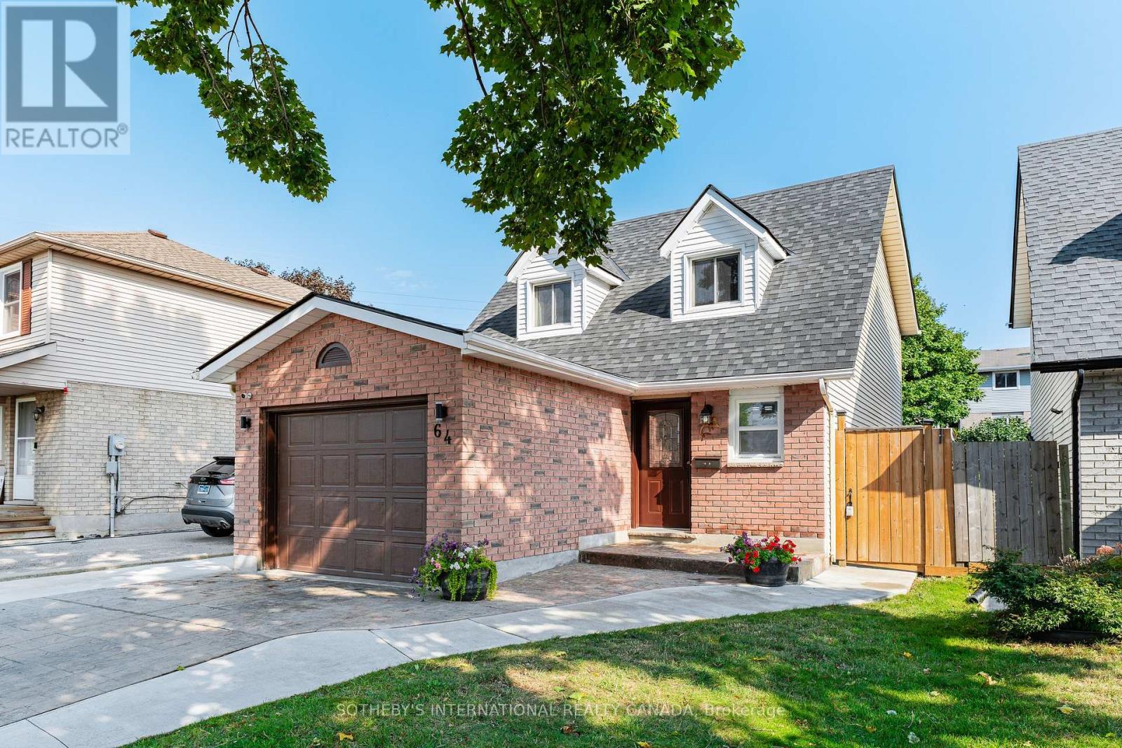 64 GLENBROOK CRESCENT, Cambridge, Ontario