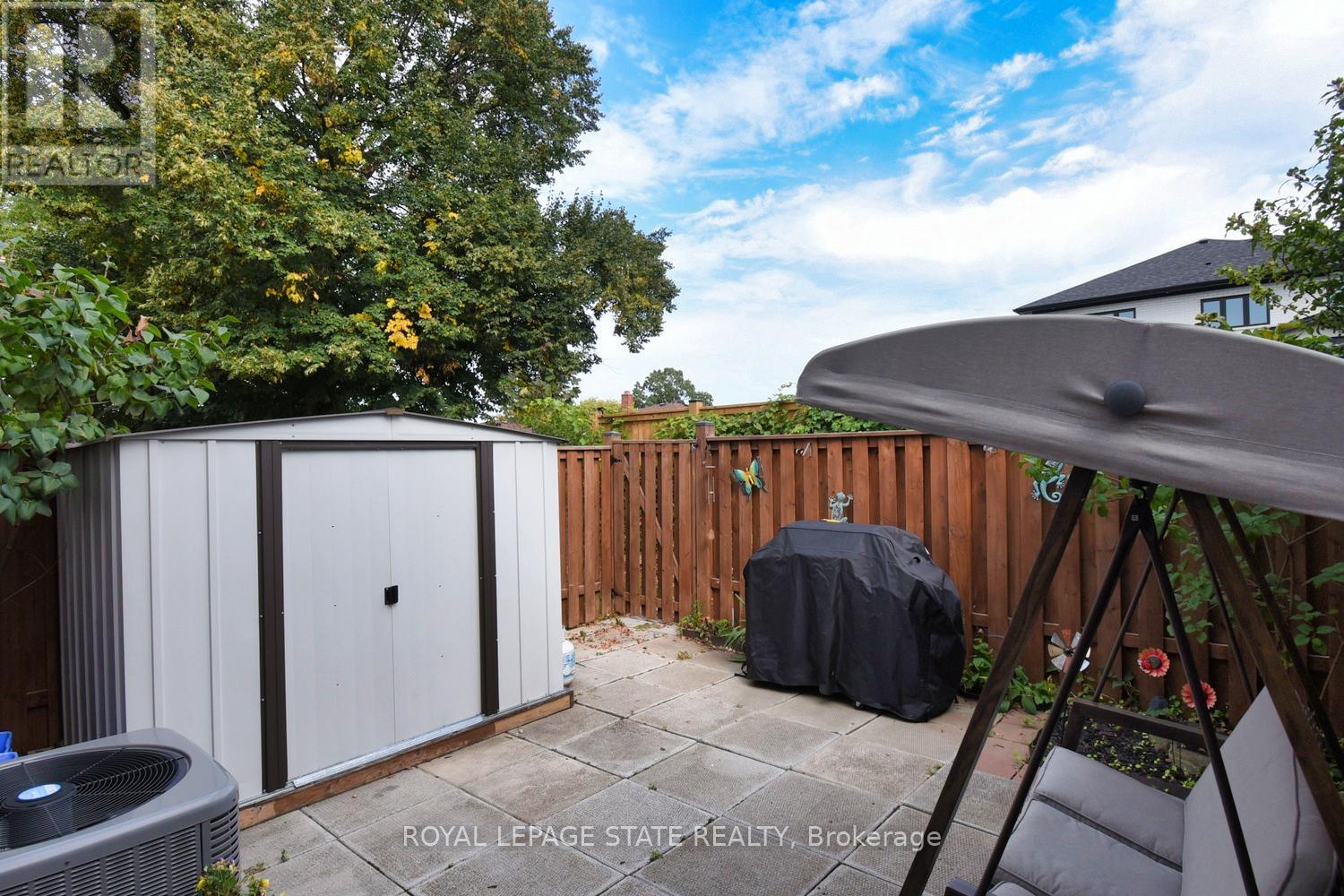 122 - 150 Gateshead Crescent, Hamilton, Ontario  L8G 4A7 - Photo 19 - X12468355