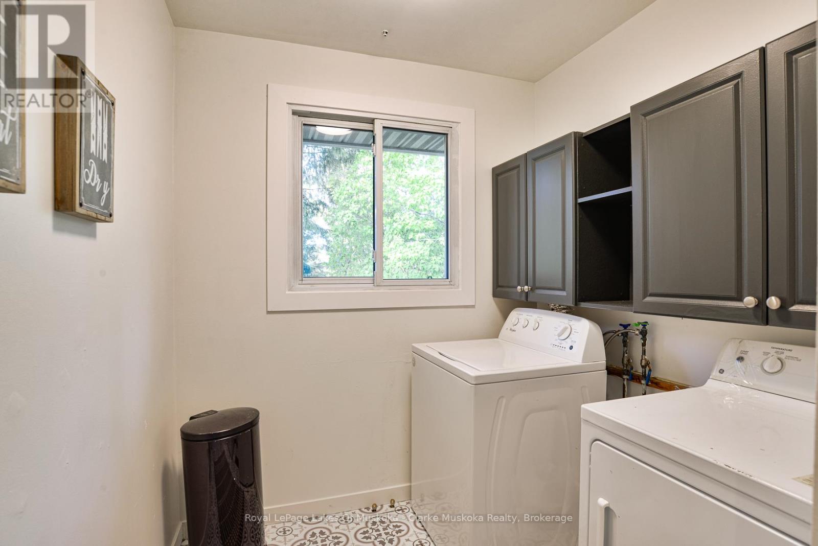 2 Sunset Crescent, Severn, Ontario  L0K 1E0 - Photo 11 - S12468472