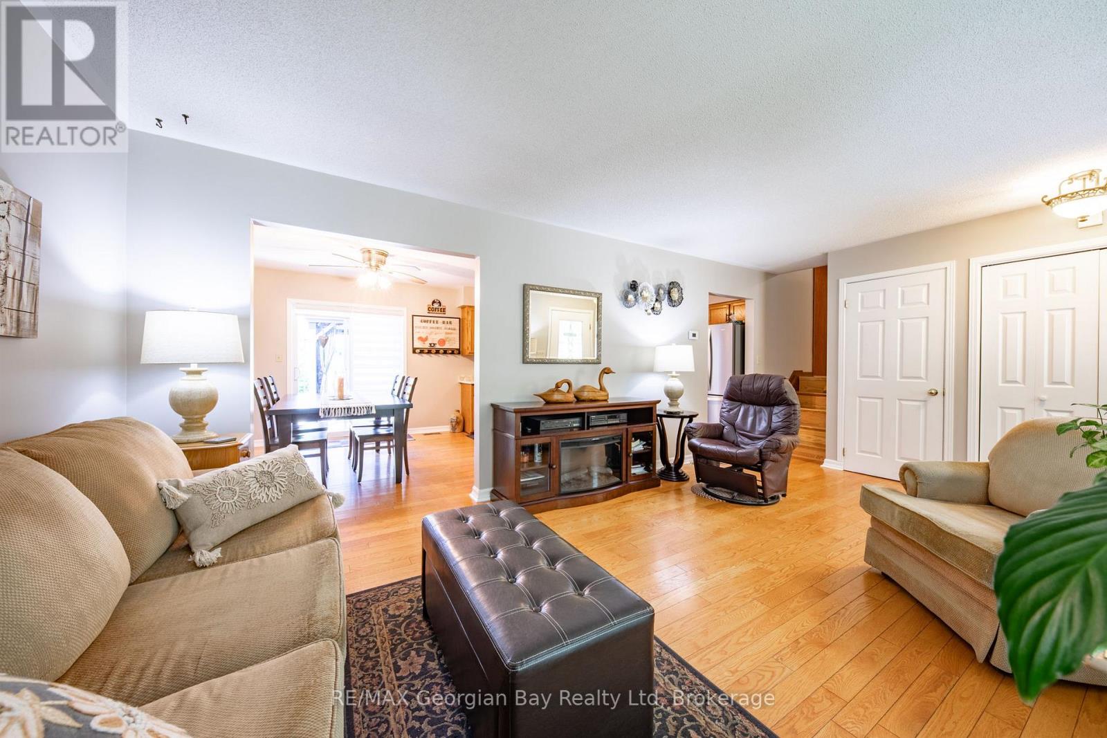 32 Bonaventure Place, Penetanguishene, Ontario  L9M 1J3 - Photo 6 - S12468545
