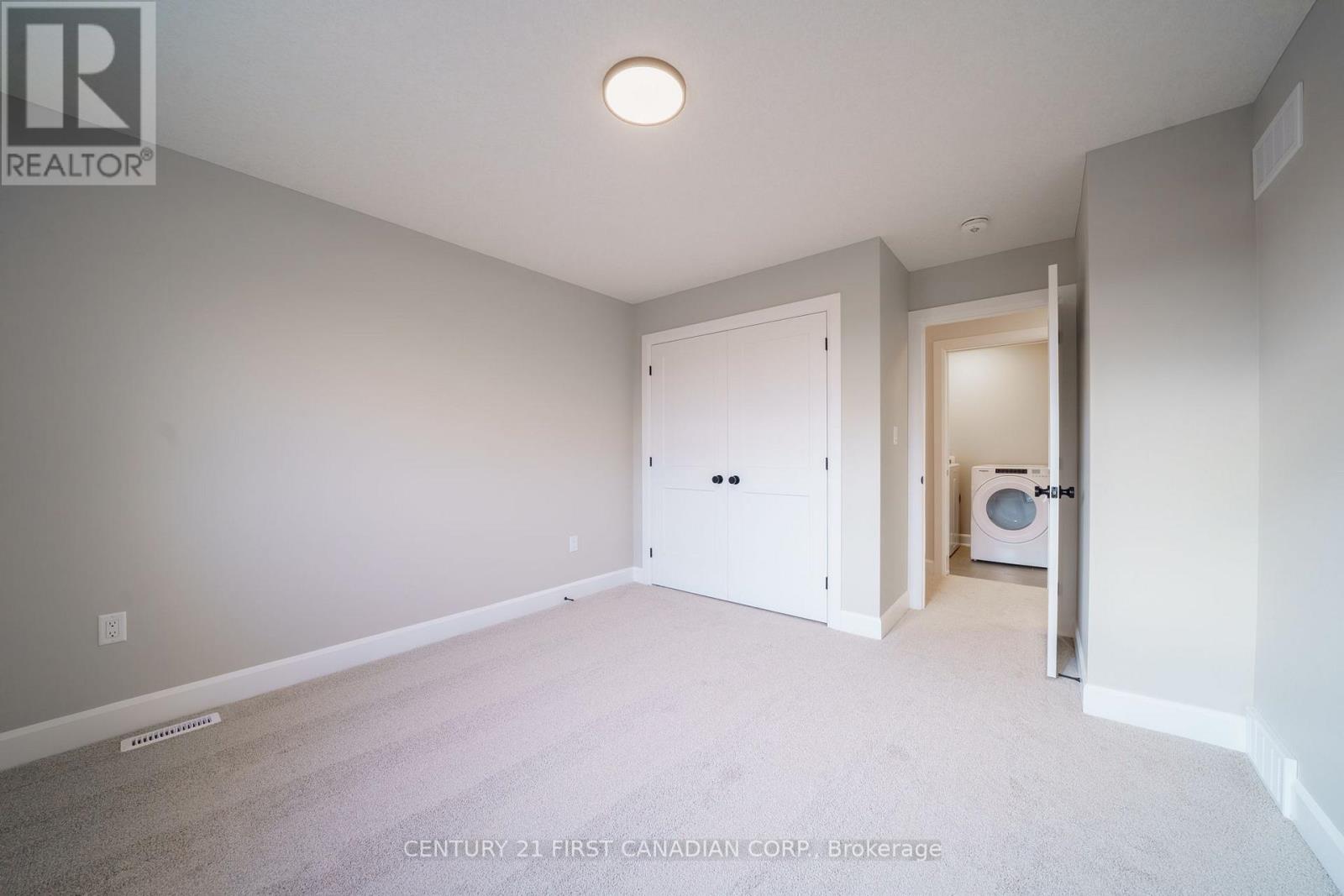 34 Postma Crescent, North Middlesex, Ontario  N0M 1A0 - Photo 26 - X12468549