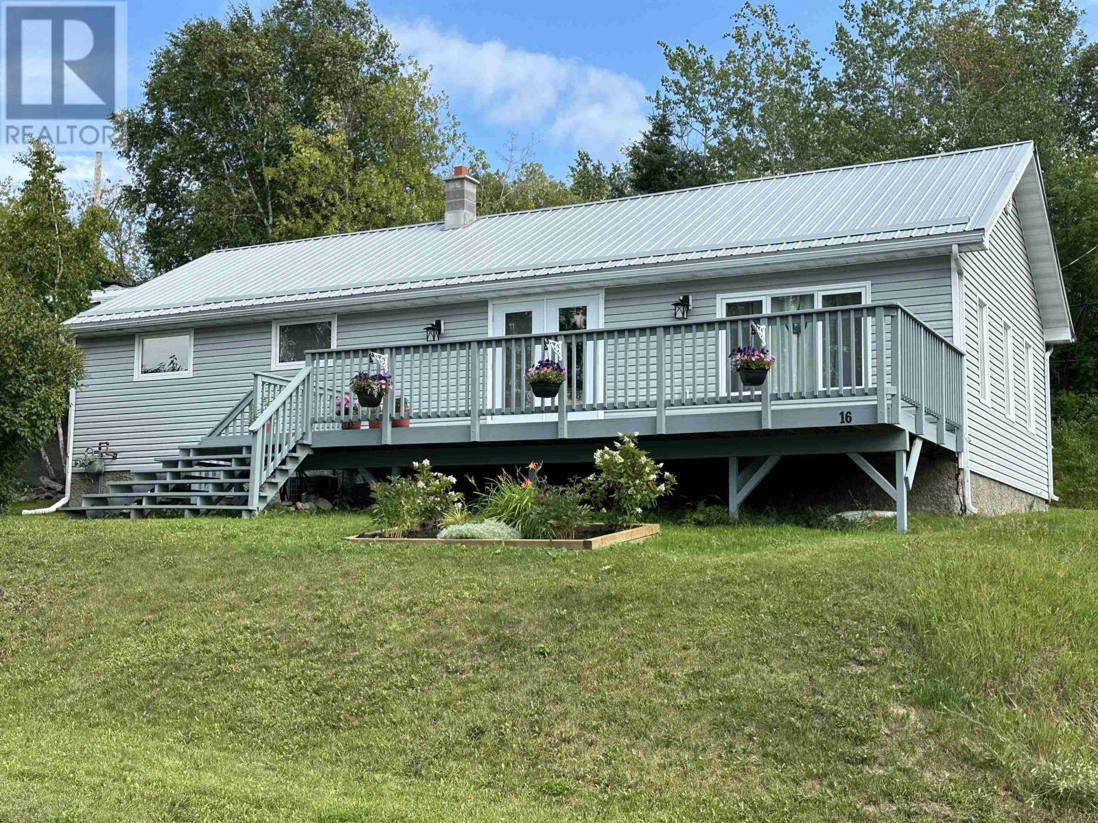 16 Lakeview Avenue, Cochenour, Ontario  P0V 1L0 - Photo 1 - TB253107