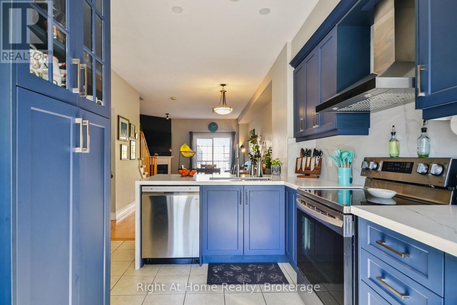34 - 5080 Fairview Street, Burlington, Ontario  L7L 7E9 - Photo 16 - W12468523