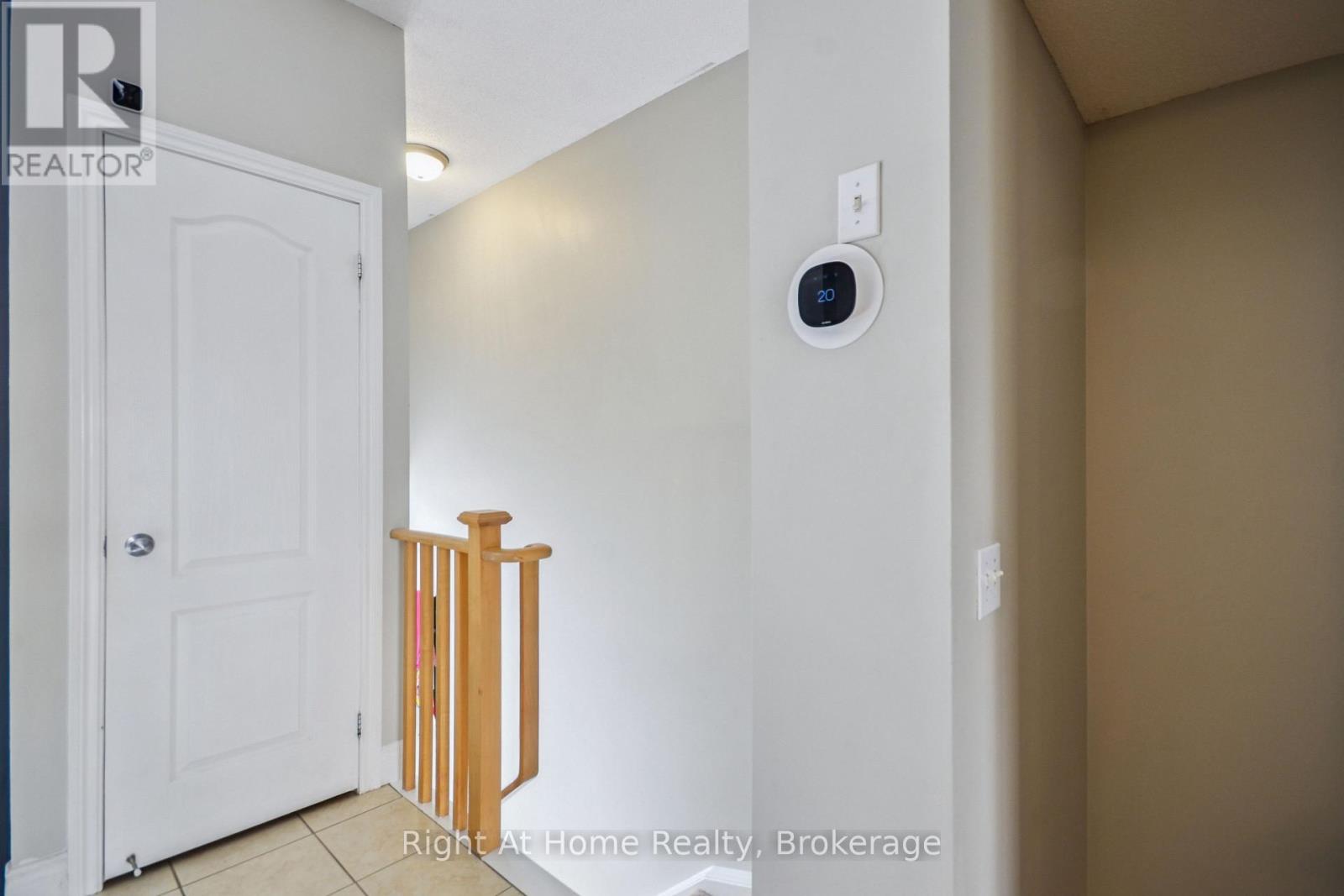 34 - 5080 Fairview Street, Burlington, Ontario  L7L 7E9 - Photo 4 - W12468523