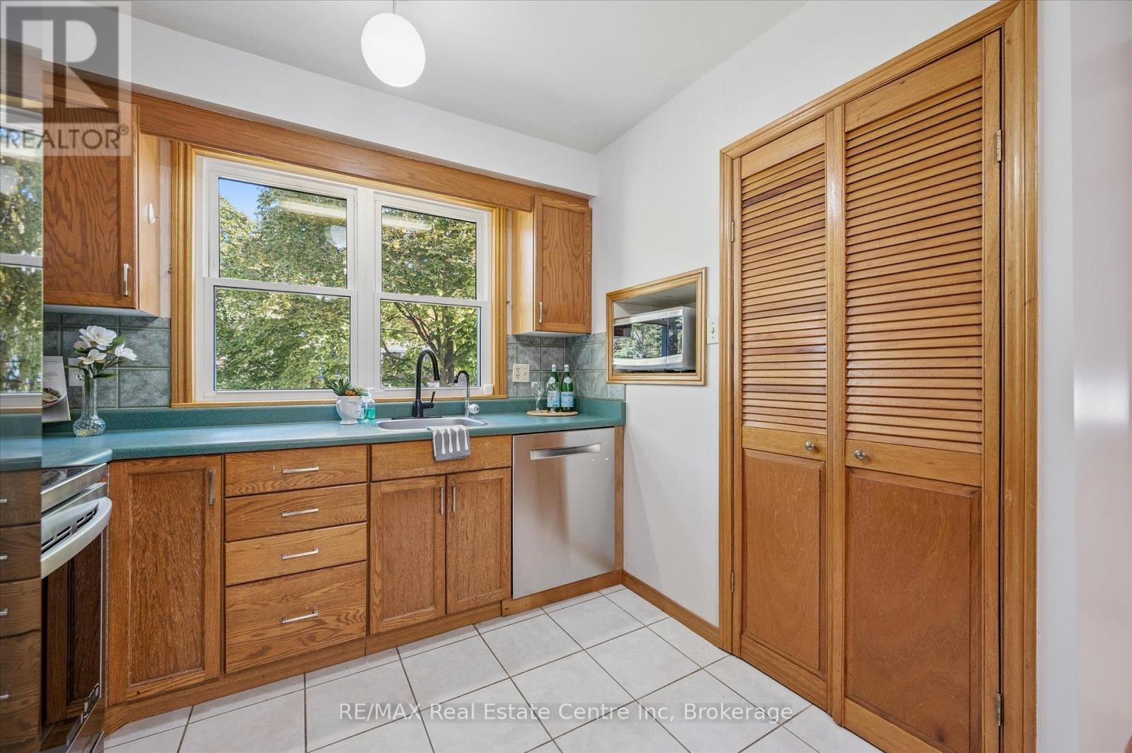 83 Hadati Road, Guelph, Ontario  N1E 6G9 - Photo 12 - X12468469