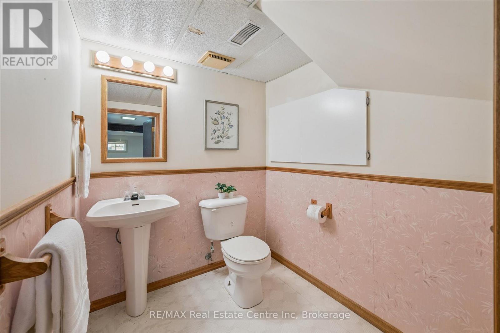 83 Hadati Road, Guelph, Ontario  N1E 6G9 - Photo 29 - X12468469