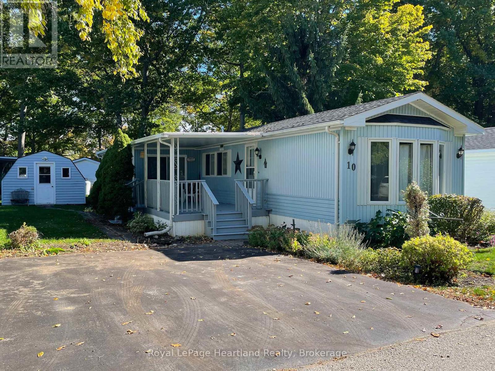 10 Cree Lane, Ashfield-Colborne-Wawanosh, Ontario  N7A 3Y2 - Photo 1 - X12468508