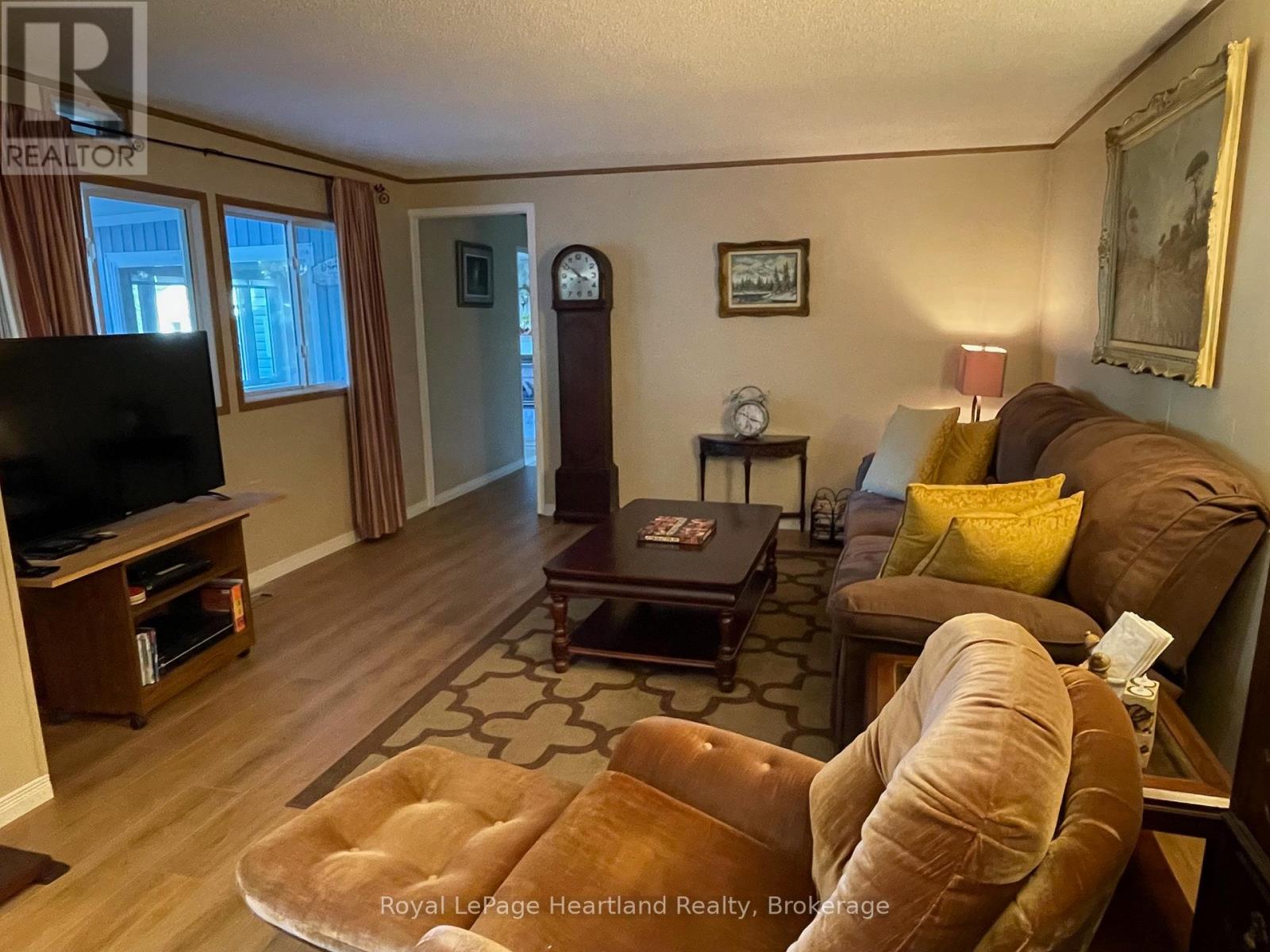 10 Cree Lane, Ashfield-Colborne-Wawanosh, Ontario  N7A 3Y2 - Photo 14 - X12468508