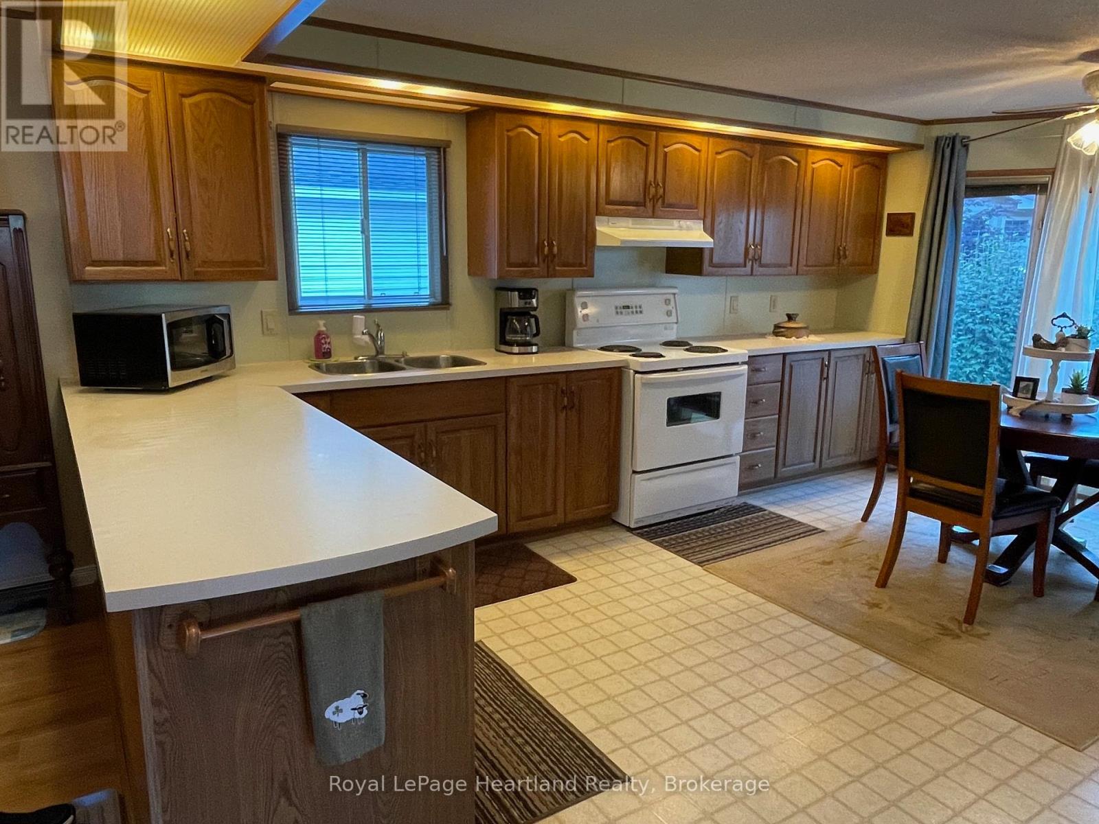 10 Cree Lane, Ashfield-Colborne-Wawanosh, Ontario  N7A 3Y2 - Photo 8 - X12468508