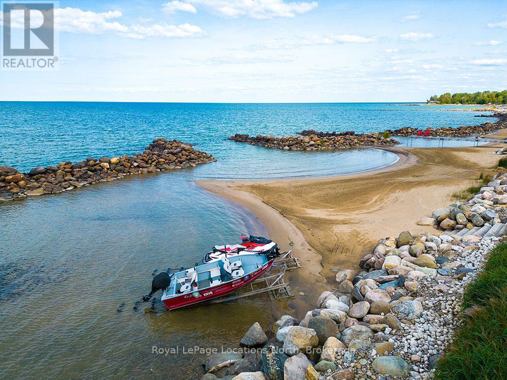 183 Lake Drive, Blue Mountains, Ontario N0H 2P0 - Photo 30 - X12468568