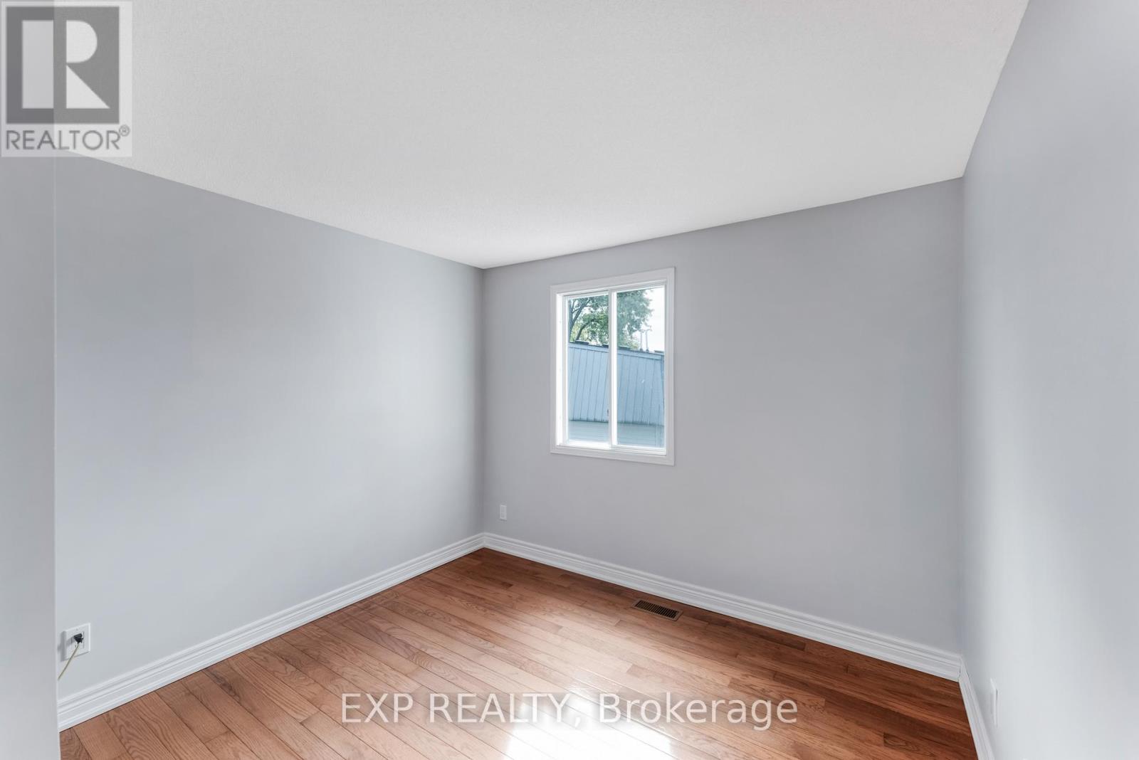 3 Comforts Cove, Innisfil, Ontario  L9S 1S3 - Photo 14 - N12468426