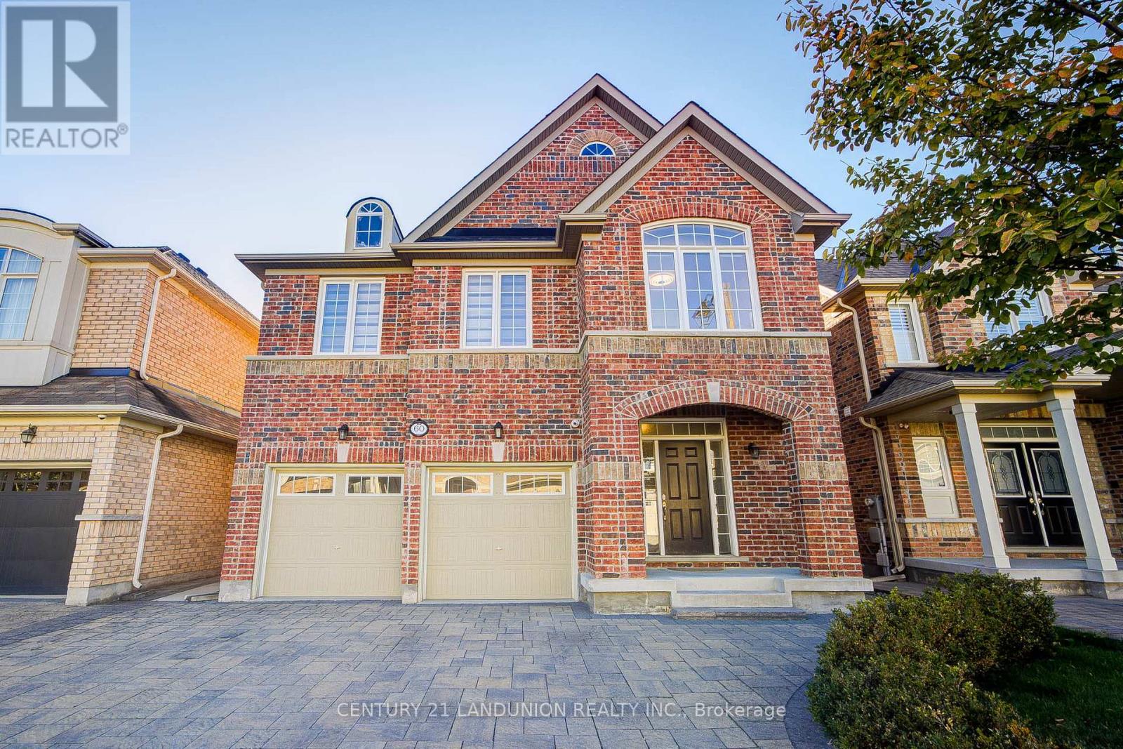 60 James Joyce Drive, Markham, Ontario  L6C 0N7 - Photo 2 - N12468454