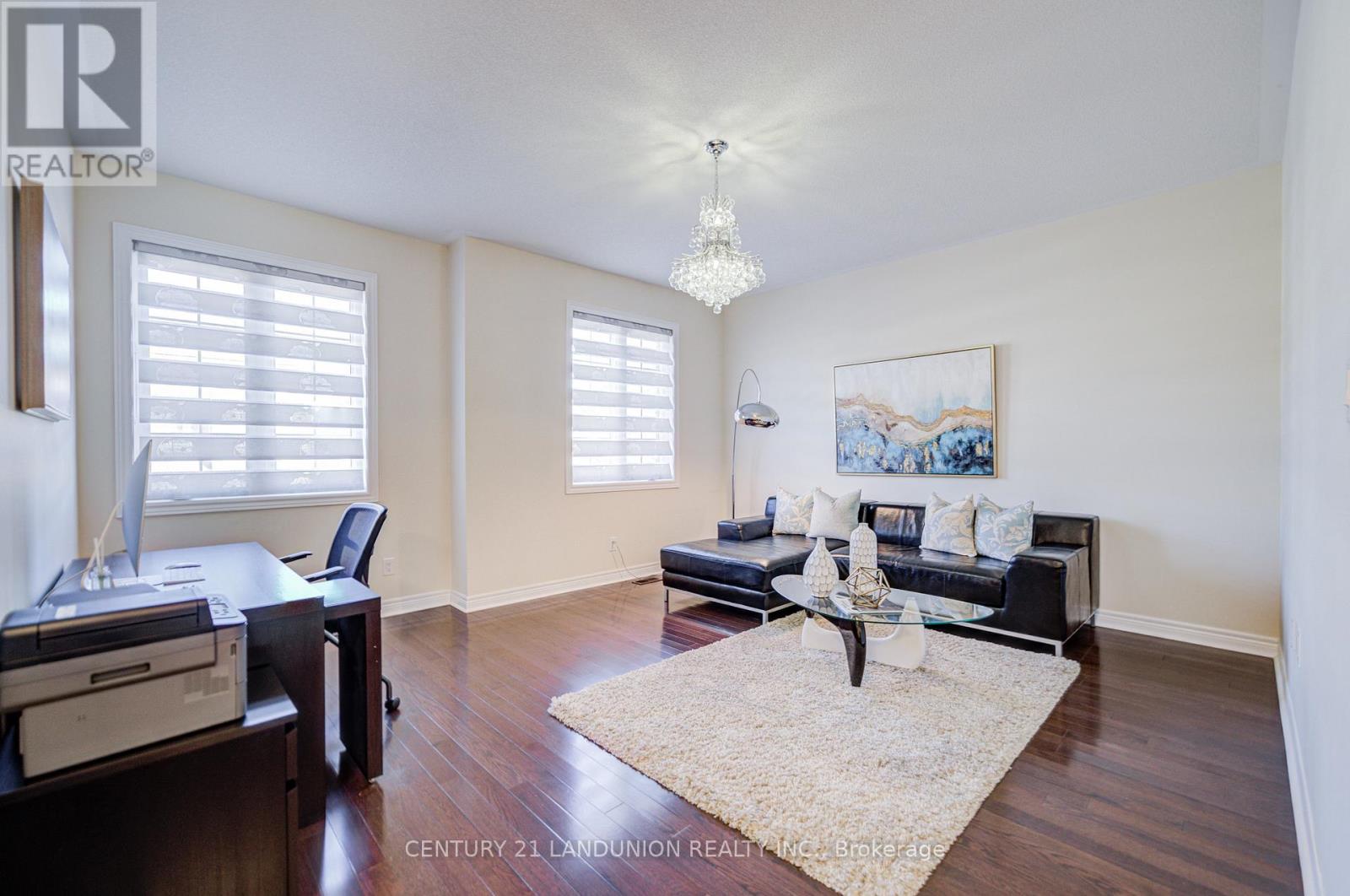 60 James Joyce Drive, Markham, Ontario  L6C 0N7 - Photo 28 - N12468454
