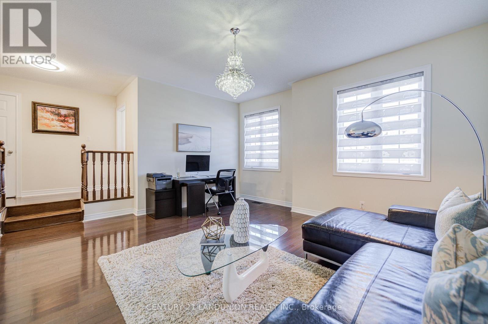 60 James Joyce Drive, Markham, Ontario  L6C 0N7 - Photo 30 - N12468454