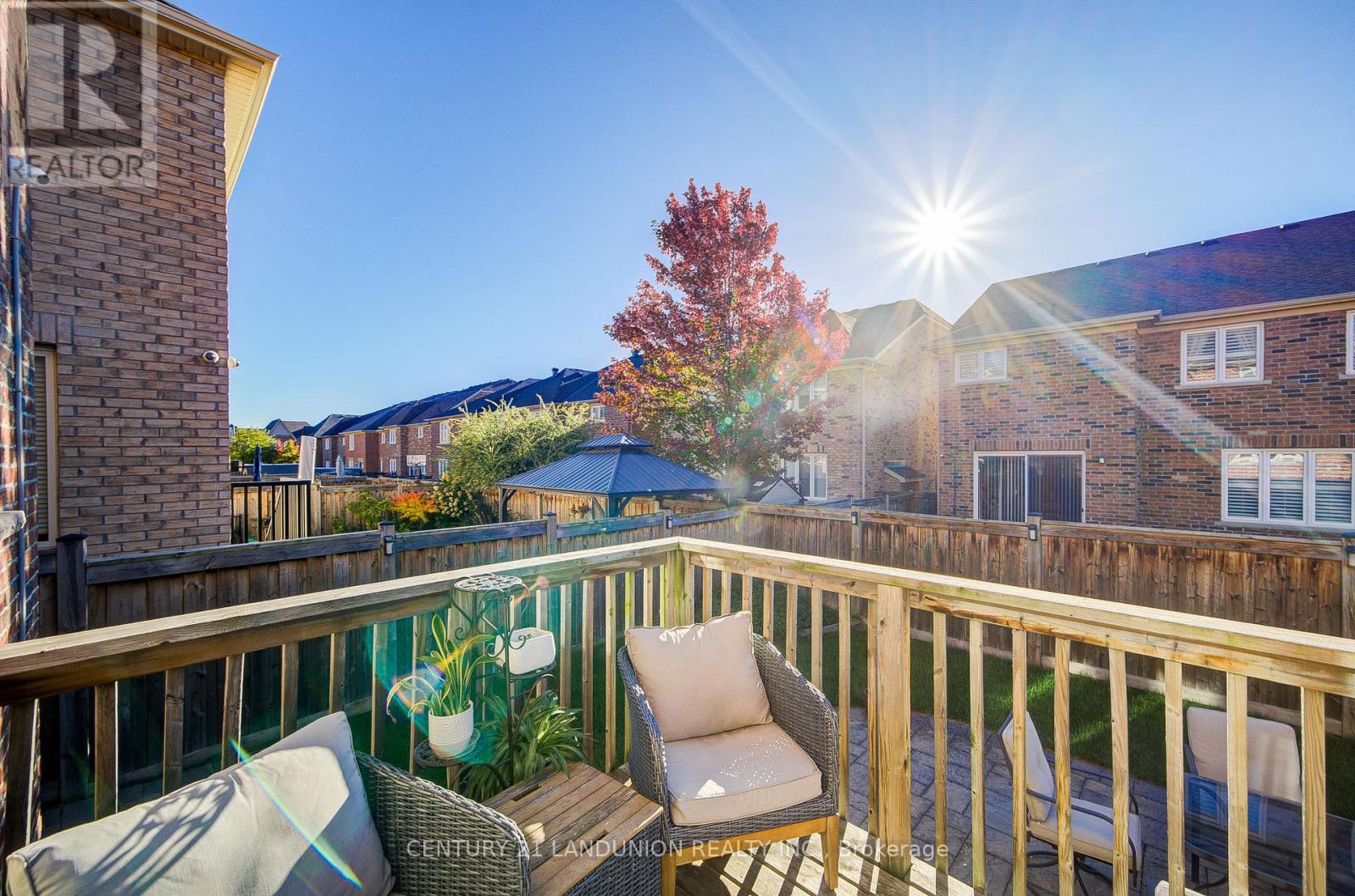 60 James Joyce Drive, Markham, Ontario  L6C 0N7 - Photo 47 - N12468454