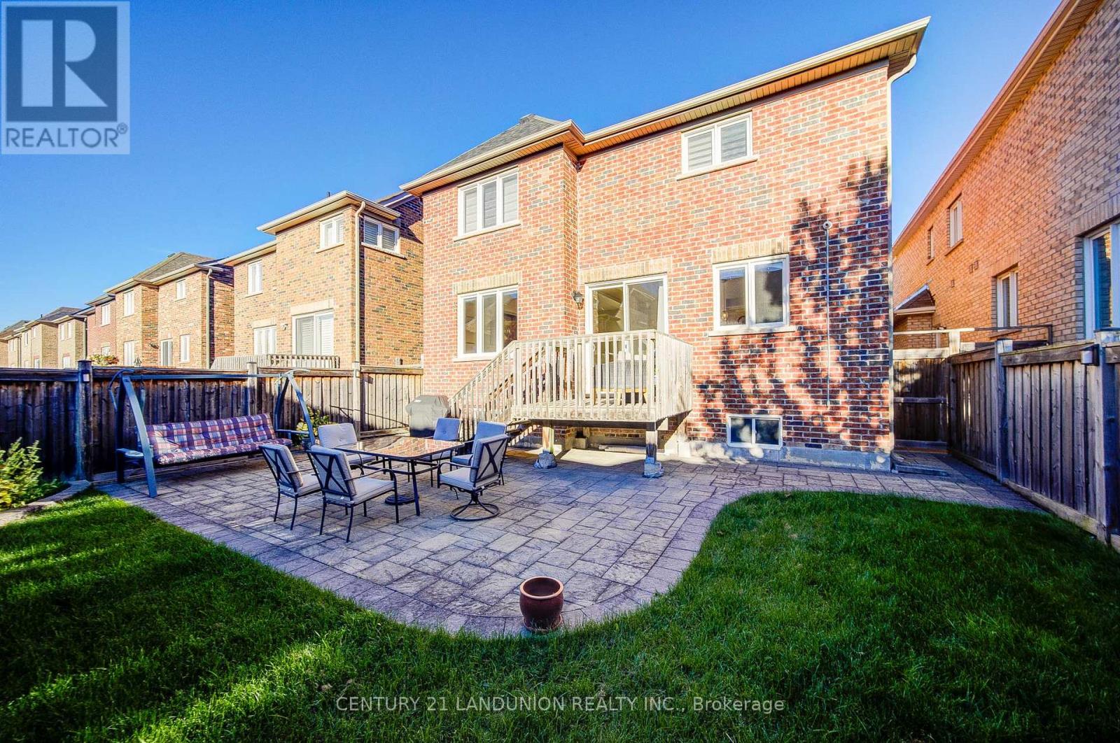 60 James Joyce Drive, Markham, Ontario  L6C 0N7 - Photo 49 - N12468454