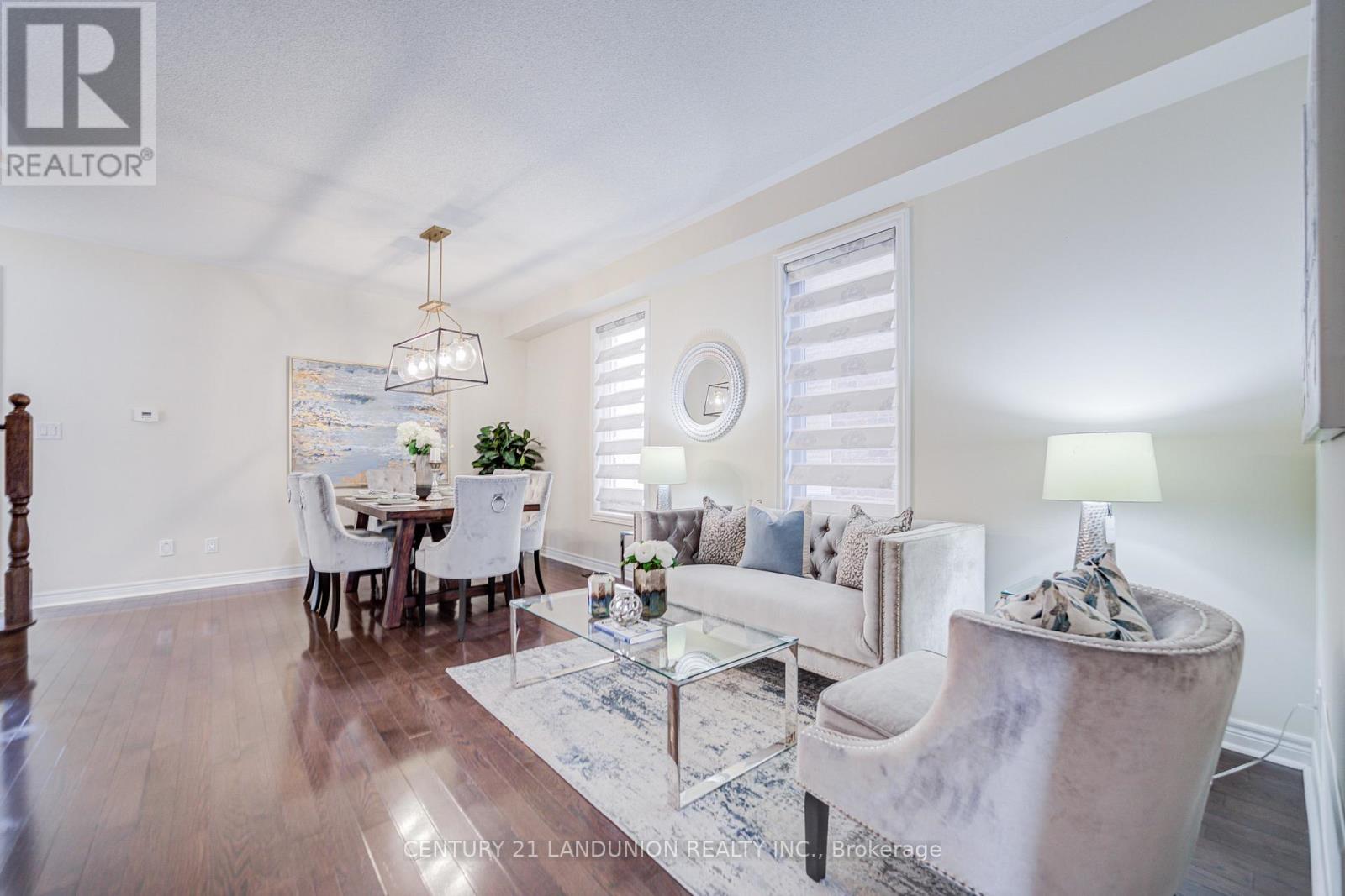 60 James Joyce Drive, Markham, Ontario  L6C 0N7 - Photo 6 - N12468454