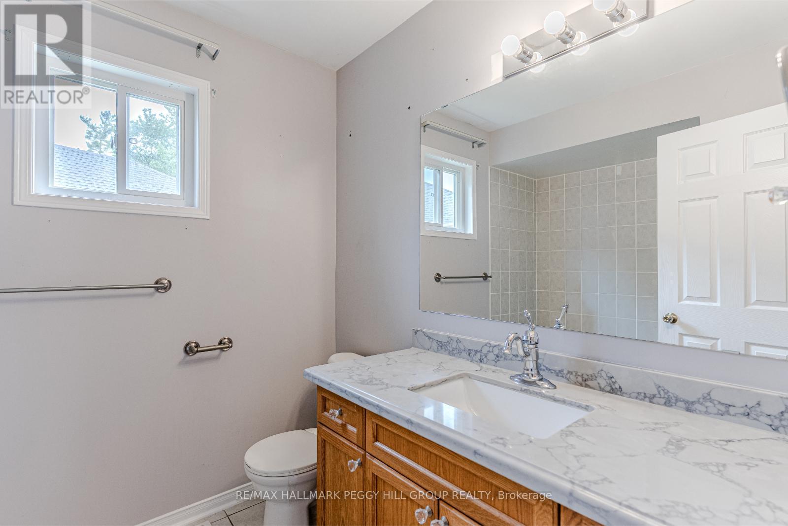 31 Fawndale Crescent, Wasaga Beach, Ontario  L9Z 2B3 - Photo 8 - S12468413
