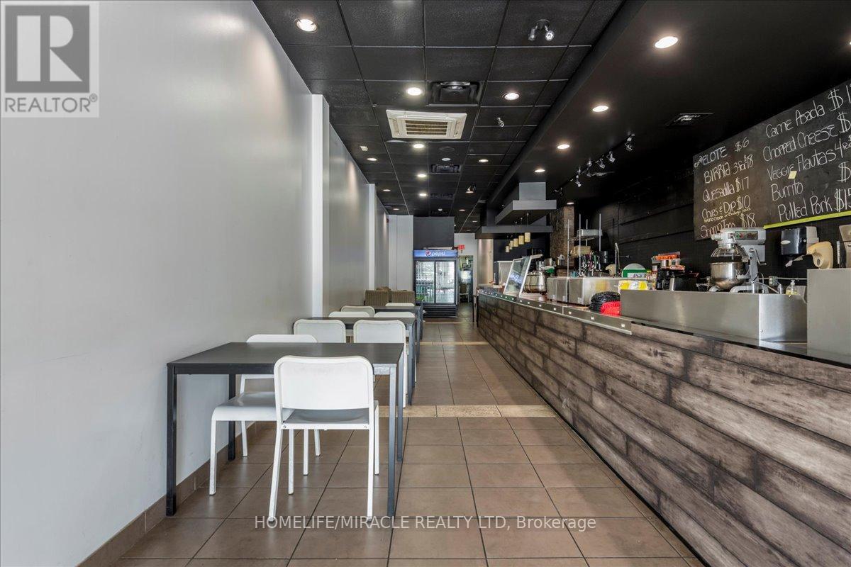 74 Dunlop Street E, Barrie, Ontario  L4M 1A4 - Photo 4 - S12468437