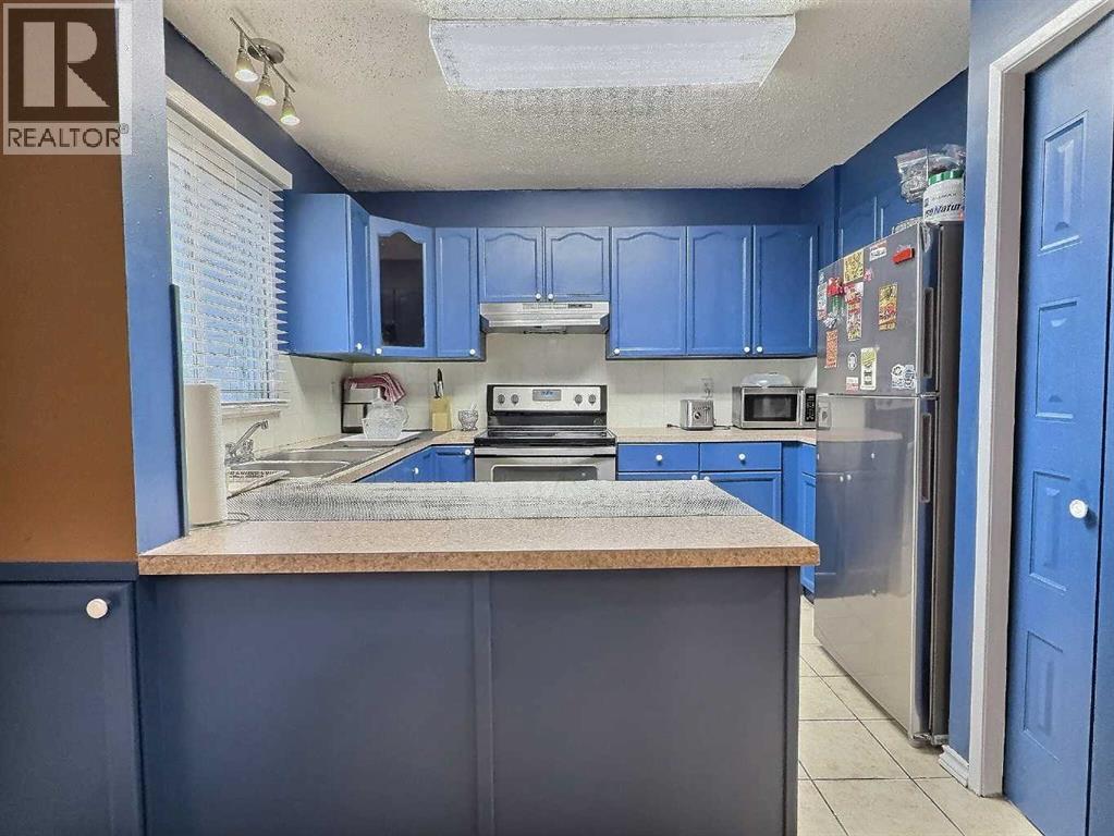 5625 Templehill Road Ne, Calgary, Alberta  T1Y 4C1 - Photo 9 - A2241478