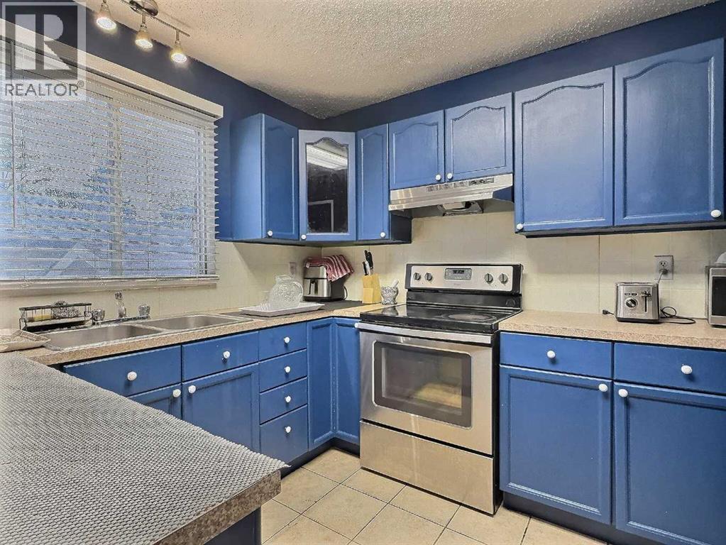 5625 Templehill Road Ne, Calgary, Alberta  T1Y 4C1 - Photo 8 - A2241478