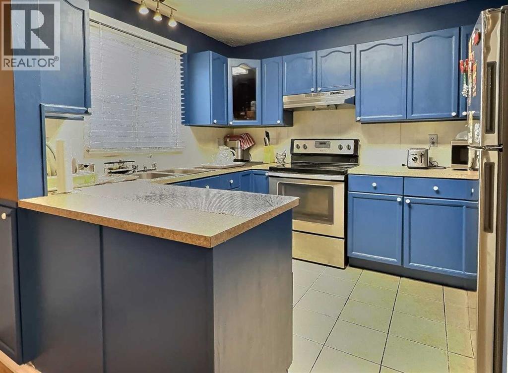 5625 Templehill Road Ne, Calgary, Alberta  T1Y 4C1 - Photo 11 - A2241478