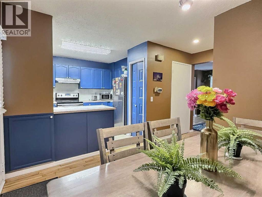 5625 Templehill Road Ne, Calgary, Alberta  T1Y 4C1 - Photo 14 - A2241478