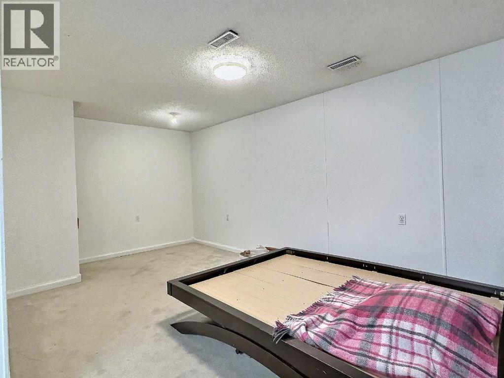 5625 Templehill Road Ne, Calgary, Alberta  T1Y 4C1 - Photo 32 - A2241478