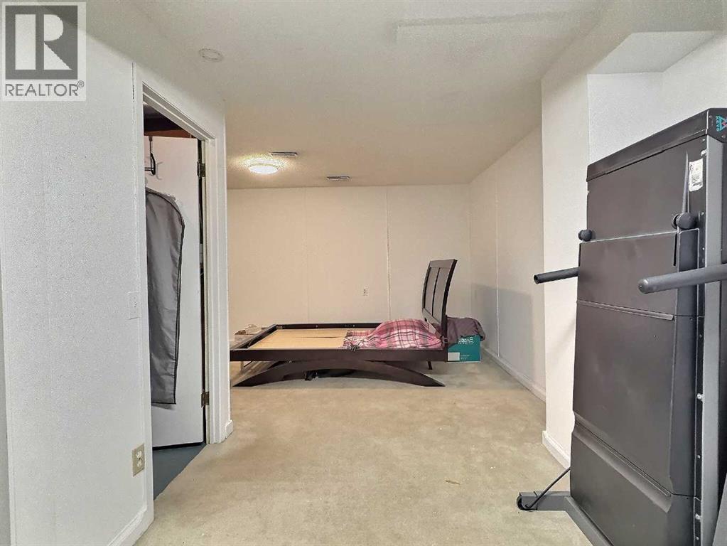 5625 Templehill Road Ne, Calgary, Alberta  T1Y 4C1 - Photo 33 - A2241478