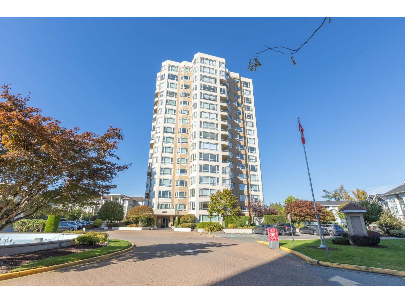 801 3190 Gladwin Road, Abbotsford, British Columbia  V2T 5T2 - Photo 1 - R3059053