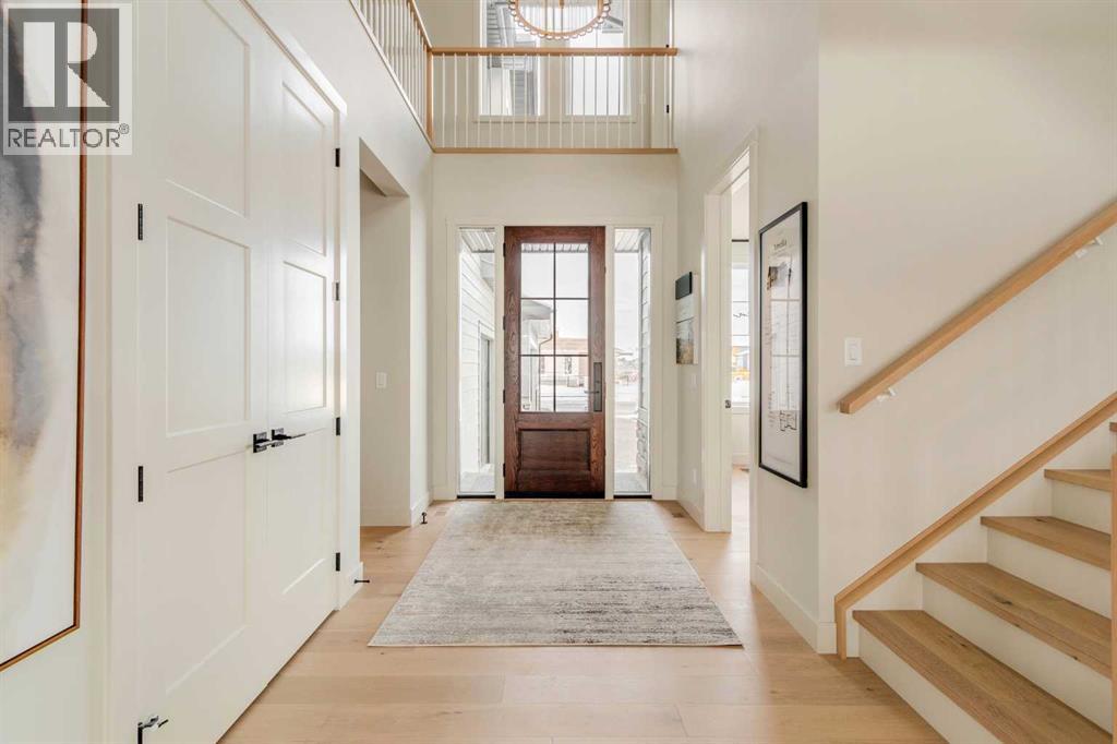 229 Rowmont Drive Nw, Calgary, Alberta  T3L 0J3 - Photo 2 - A2248715