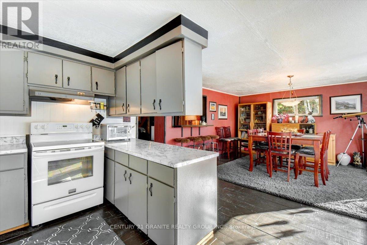 482 Old L'amable Road, Bancroft, Ontario  K0L 1C0 - Photo 6 - X12468588