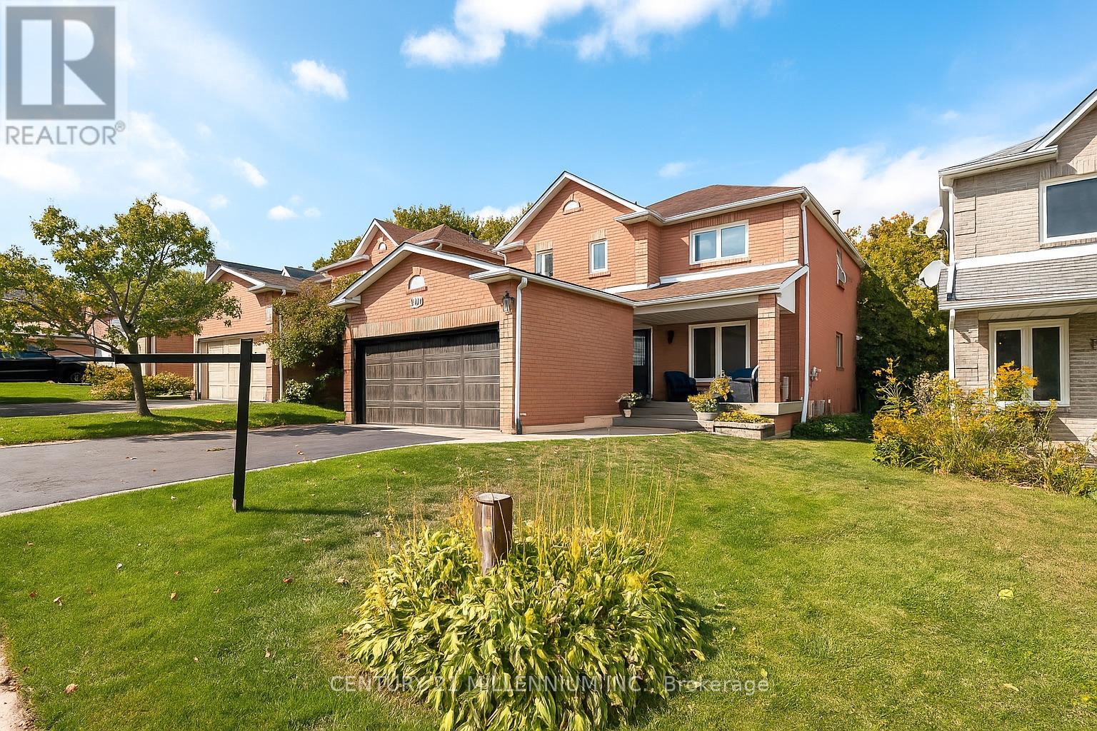 174 Lisa Marie Drive, Orangeville, Ontario  L9W 4P7 - Photo 3 - W12416339