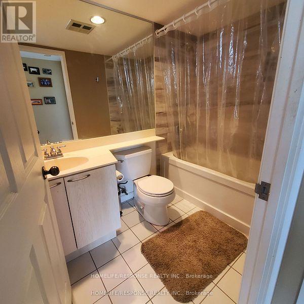 2005 - 50 Eglinton Avenue W, Mississauga, Ontario  L5R 3P5 - Photo 11 - W12468115