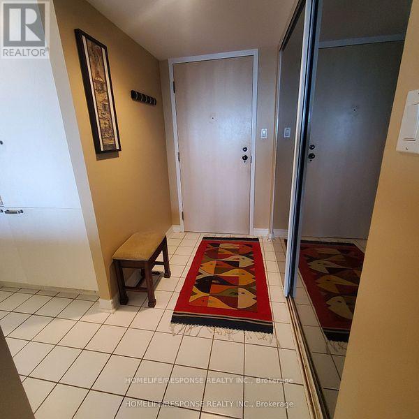 2005 - 50 Eglinton Avenue W, Mississauga, Ontario  L5R 3P5 - Photo 4 - W12468115