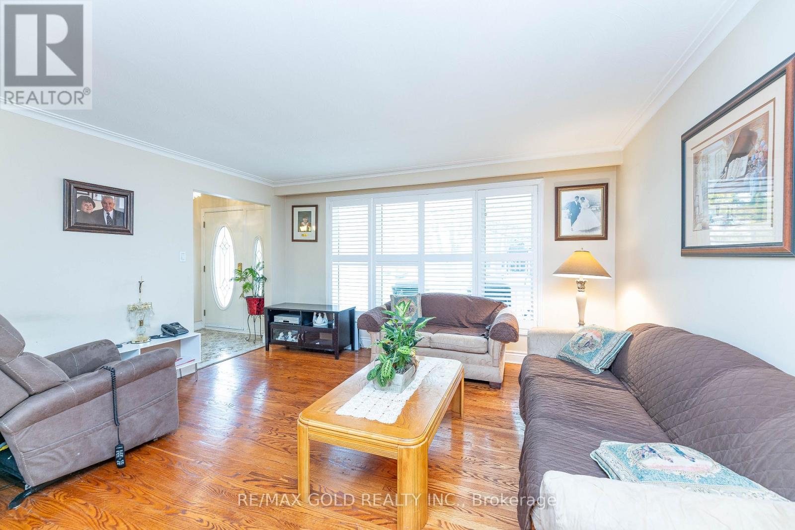 3196 Newbound Court, Mississauga, Ontario  L4T 1R9 - Photo 10 - W12468372