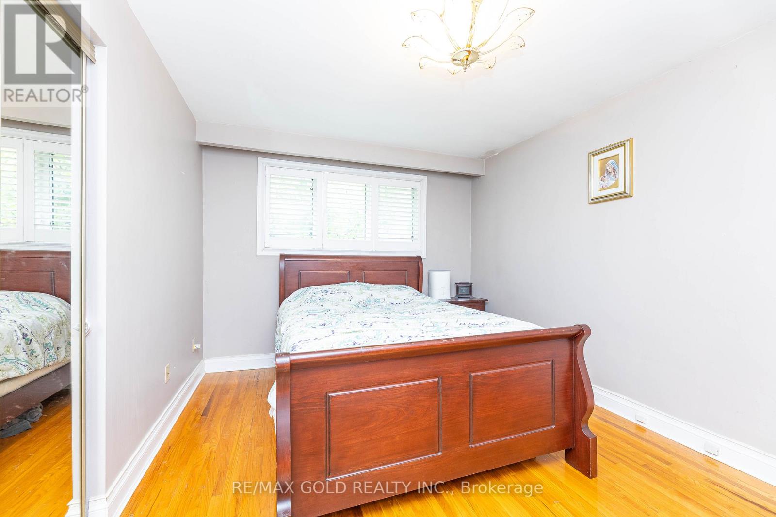 3196 Newbound Court, Mississauga, Ontario  L4T 1R9 - Photo 17 - W12468372