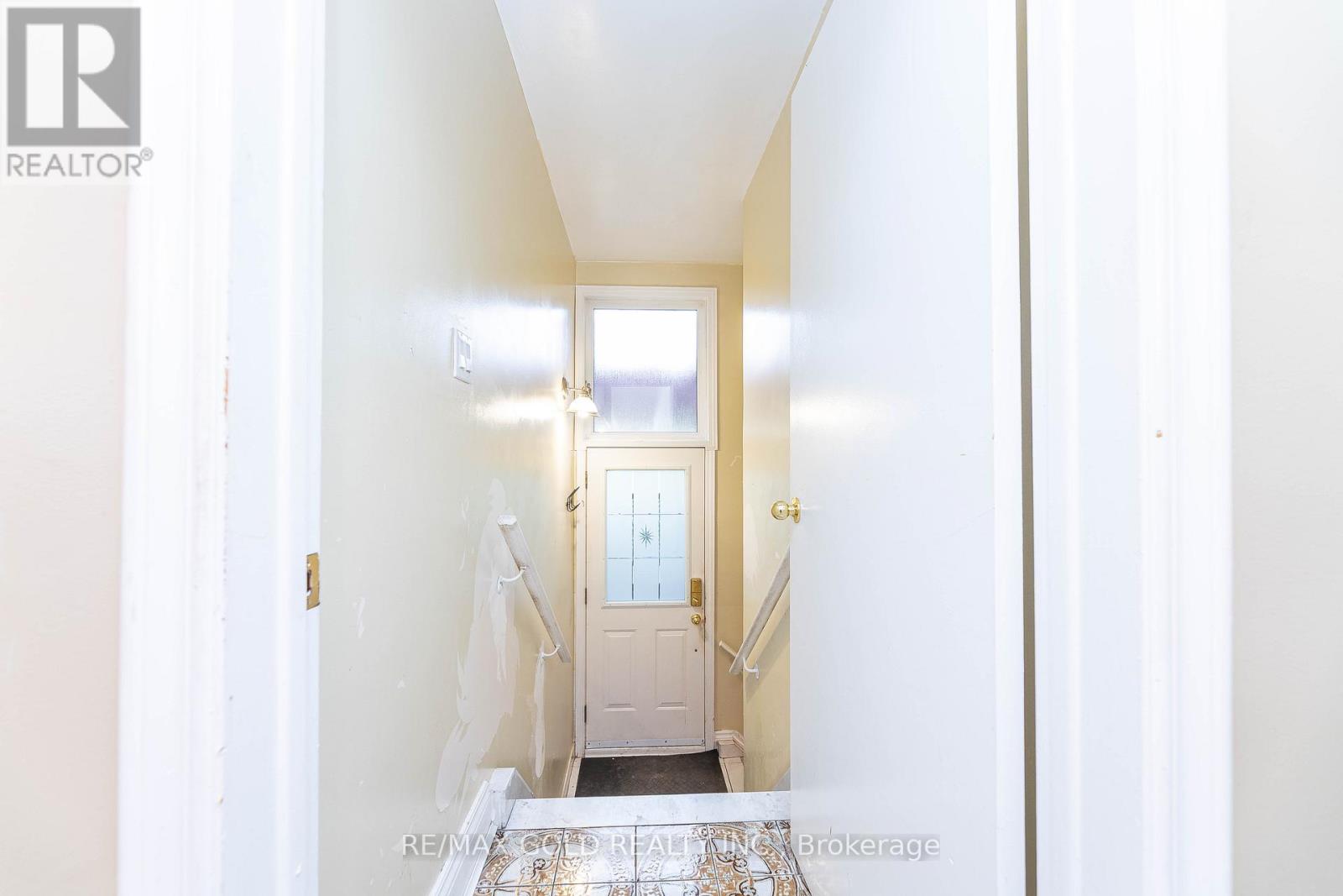 3196 Newbound Court, Mississauga, Ontario  L4T 1R9 - Photo 19 - W12468372