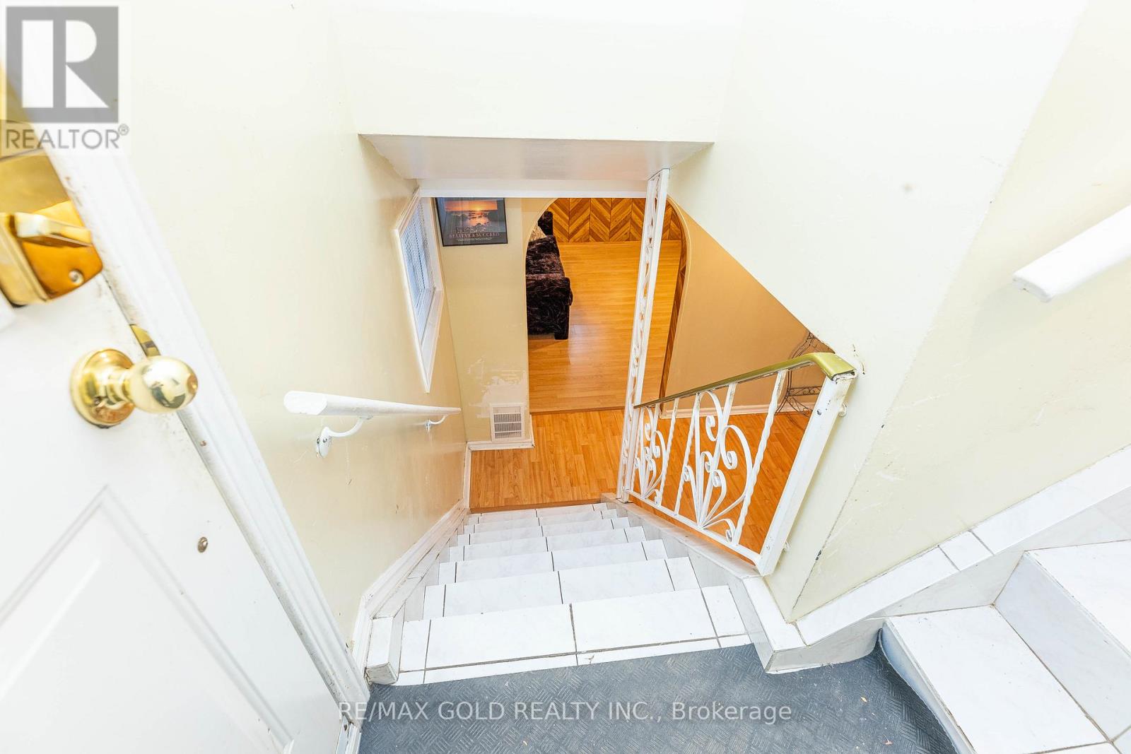 3196 Newbound Court, Mississauga, Ontario  L4T 1R9 - Photo 20 - W12468372
