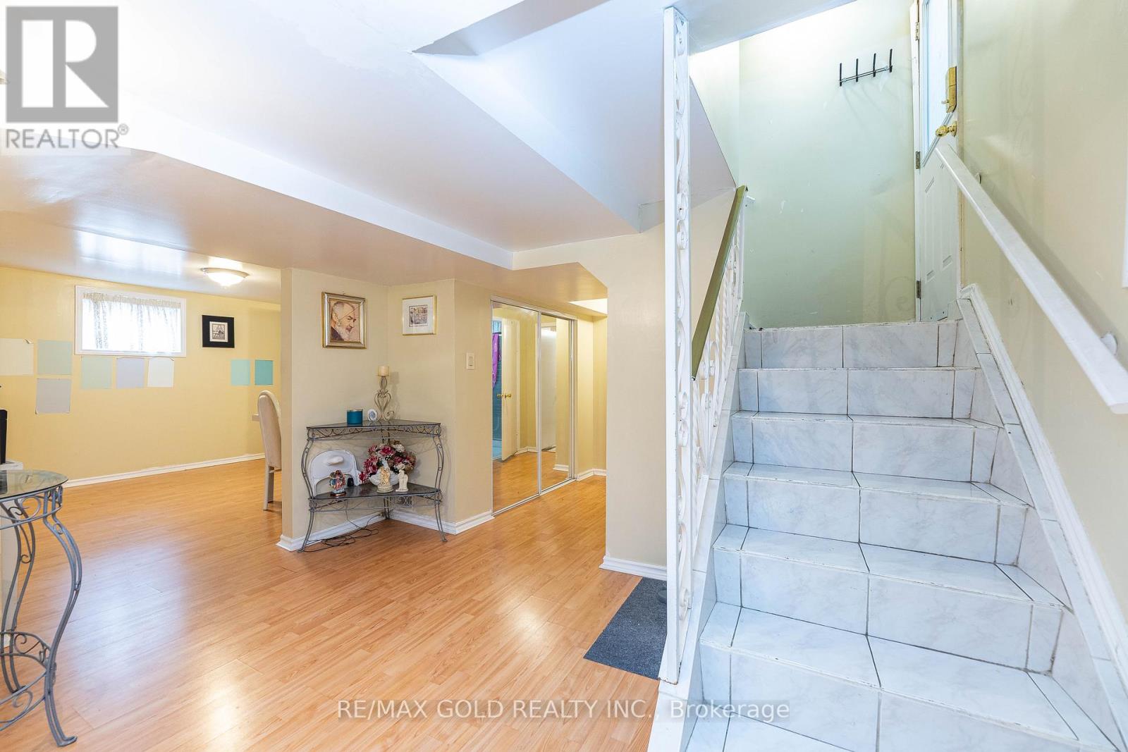 3196 Newbound Court, Mississauga, Ontario  L4T 1R9 - Photo 22 - W12468372