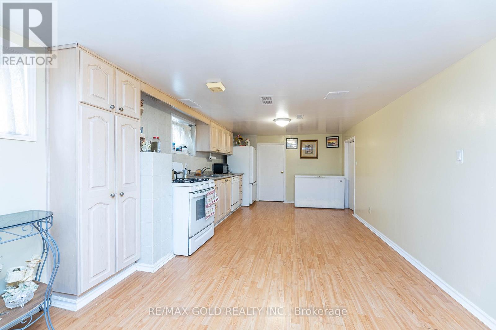 3196 Newbound Court, Mississauga, Ontario  L4T 1R9 - Photo 26 - W12468372