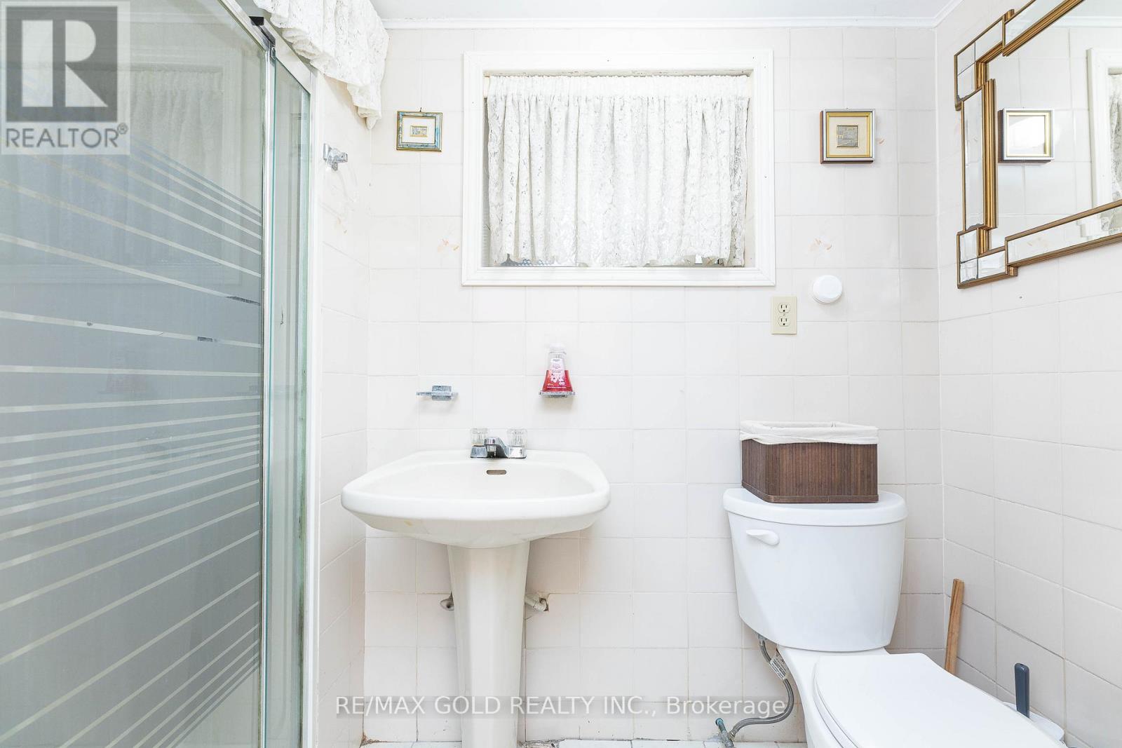 3196 Newbound Court, Mississauga, Ontario  L4T 1R9 - Photo 30 - W12468372