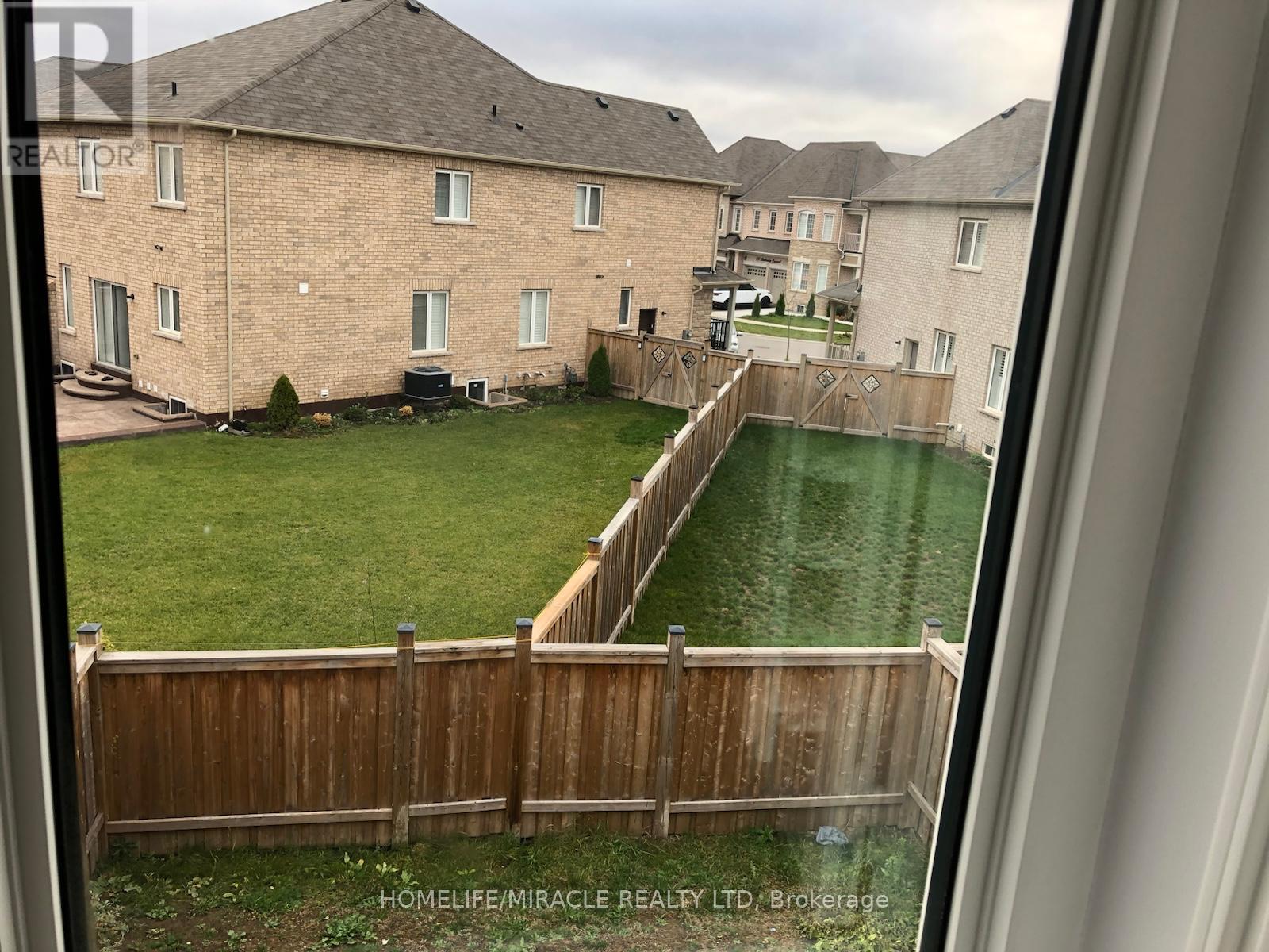 31 Banbridge Crescent, Brampton, Ontario  L6X 5L9 - Photo 26 - W12468374